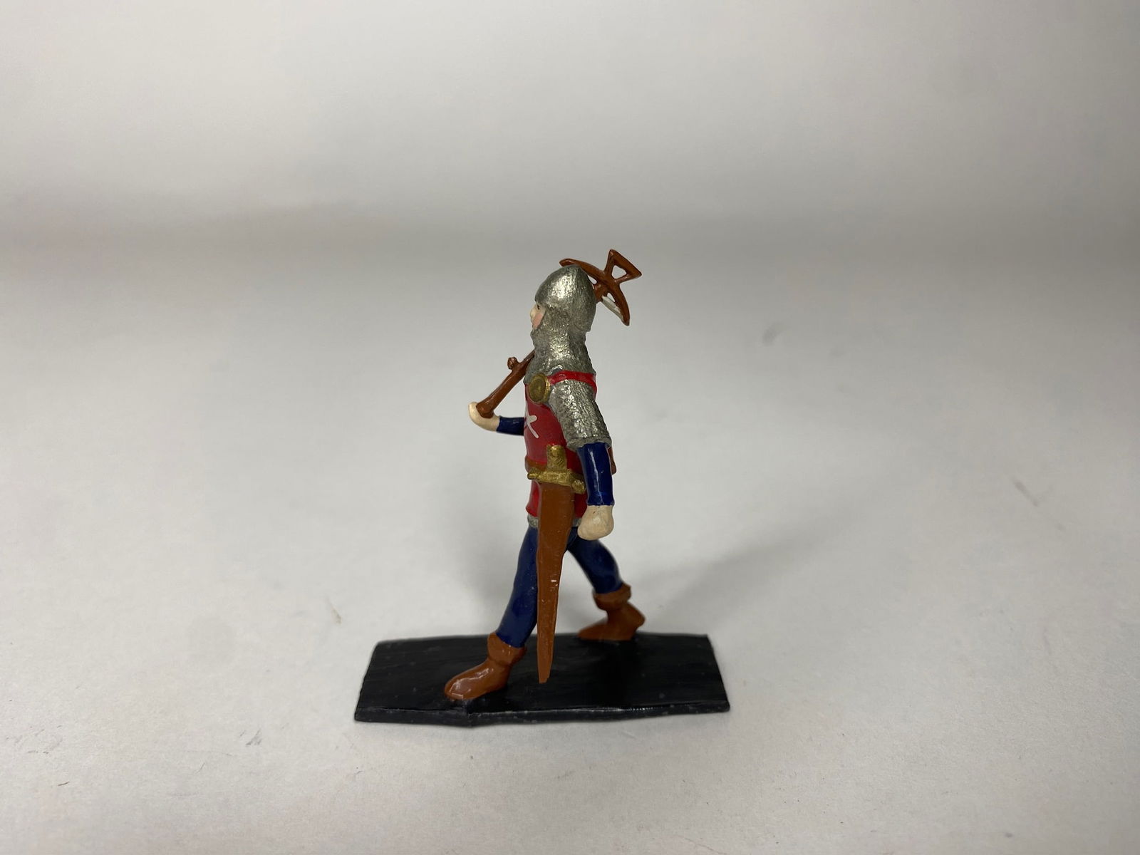 Courtenay Marching Man at Arms with Crossbow (1 of 2)