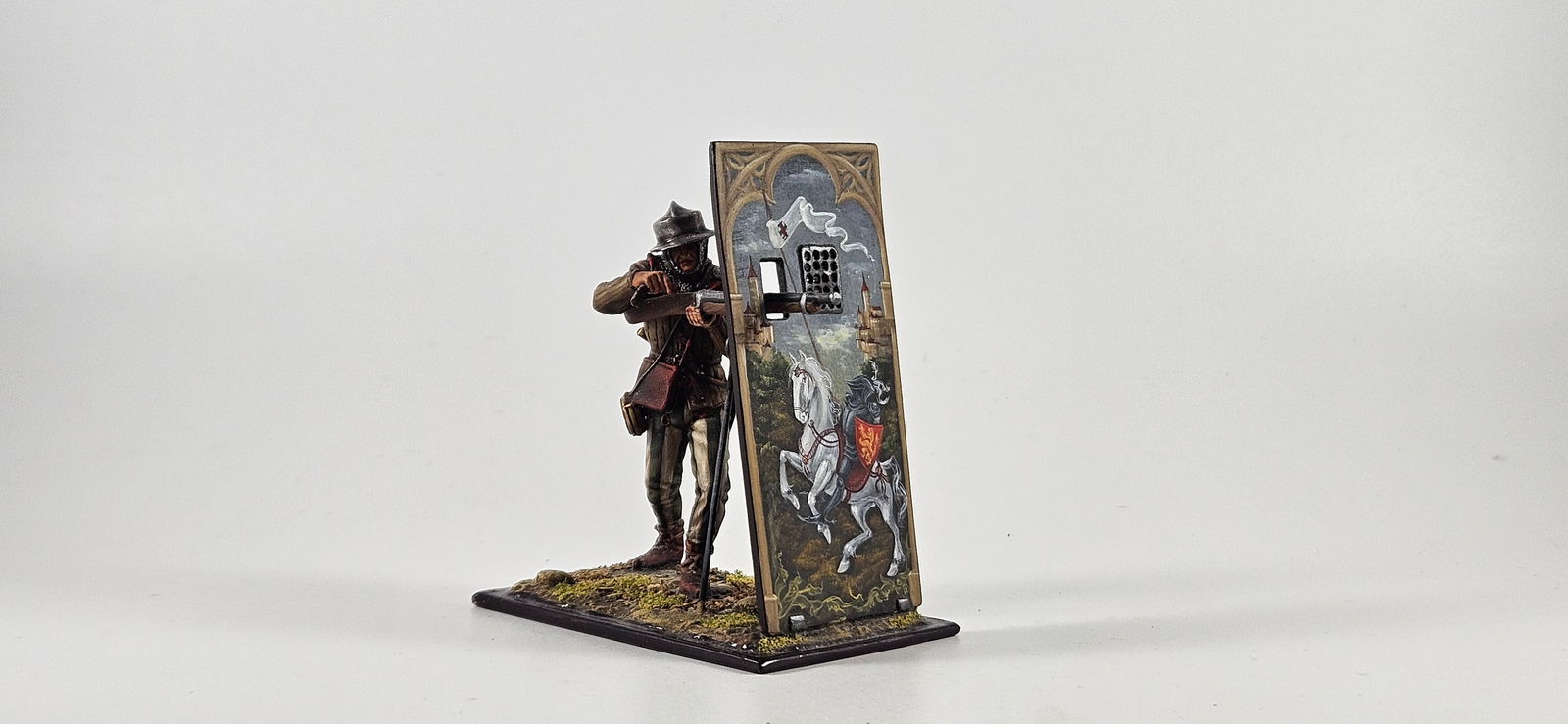 Aeroart St. Petersburg Hand Gunner Pavise Dio (1 of 4)