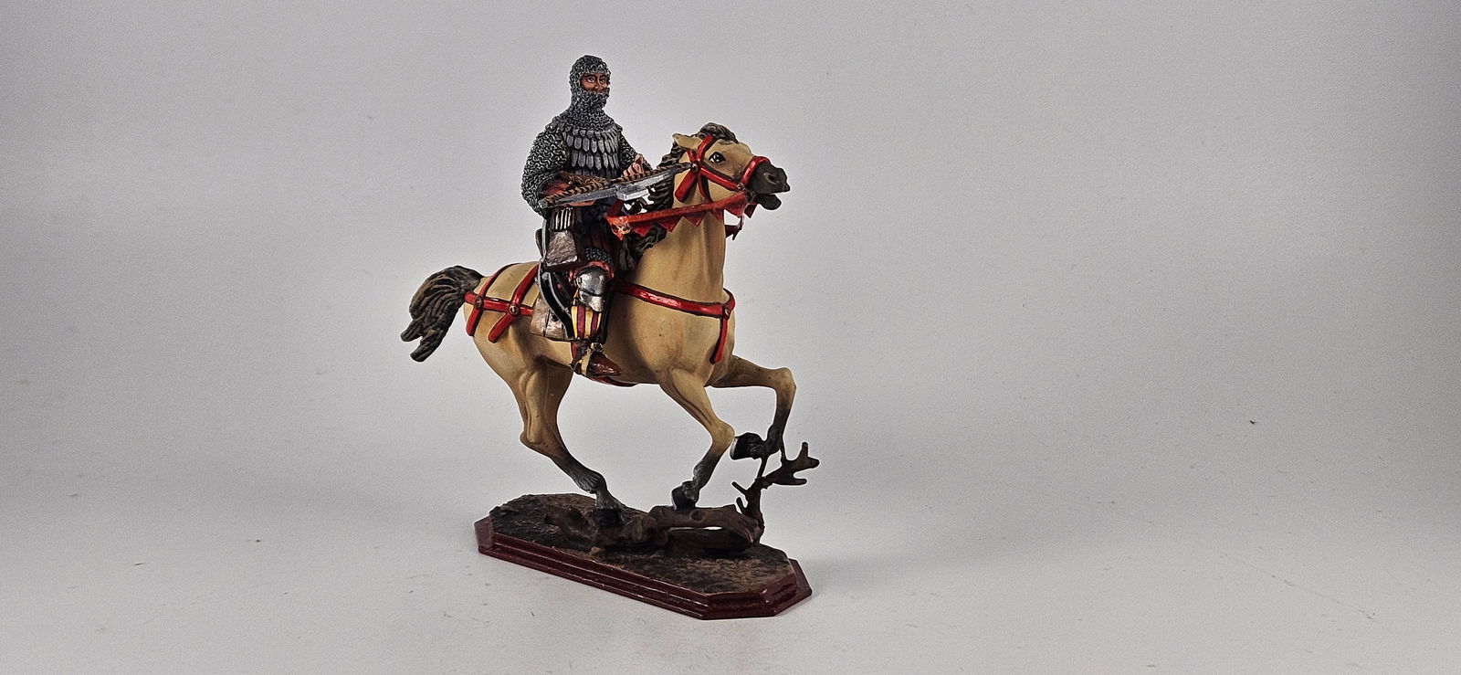 Aeroart St. Petersburg Mounted Spanish Knight (1 of 4)