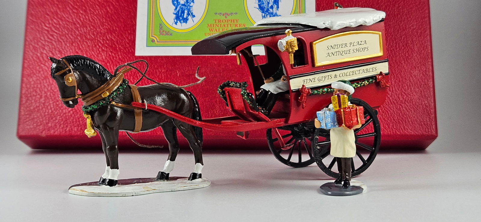 Trophy Toy Soldiers Christmas Delivery Van Dio (1 of 4)