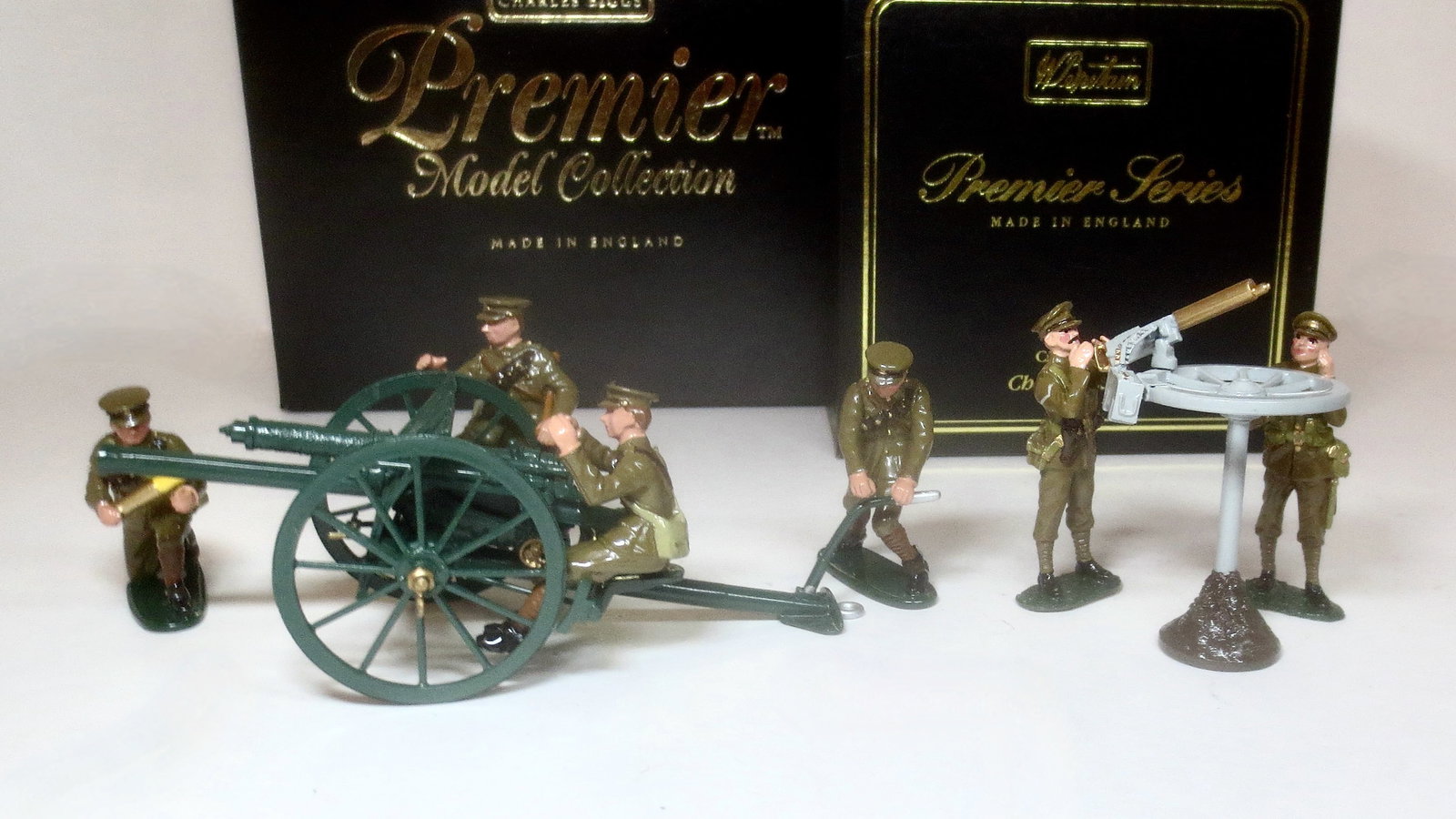 Premier World War One Sets: Vickers Maxim Machine Gun with Machine Gunners #8911, and British 18pdr. Gun and Khaki Detachment #9911. 8 pieces. Loose handle on 18 pounder, otherwise in mint to near mint condition. Boxes excellent