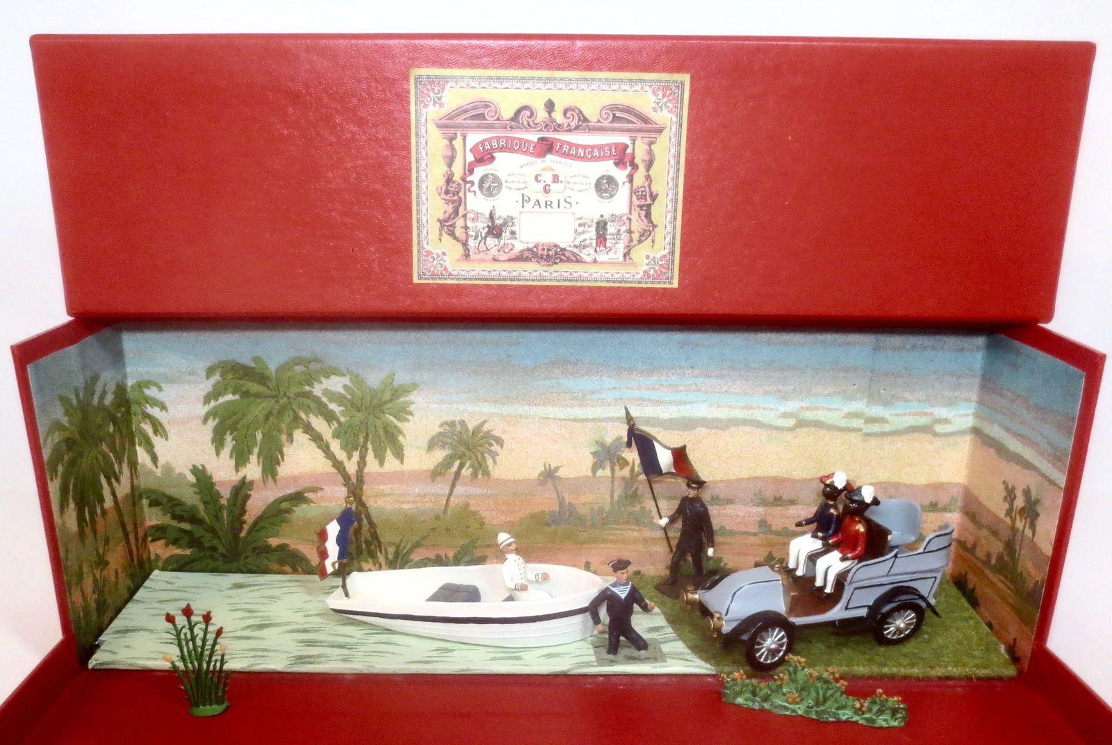 Mignot French Landing Party Diorama: 11 pieces. Near mint condition. Box excellent.