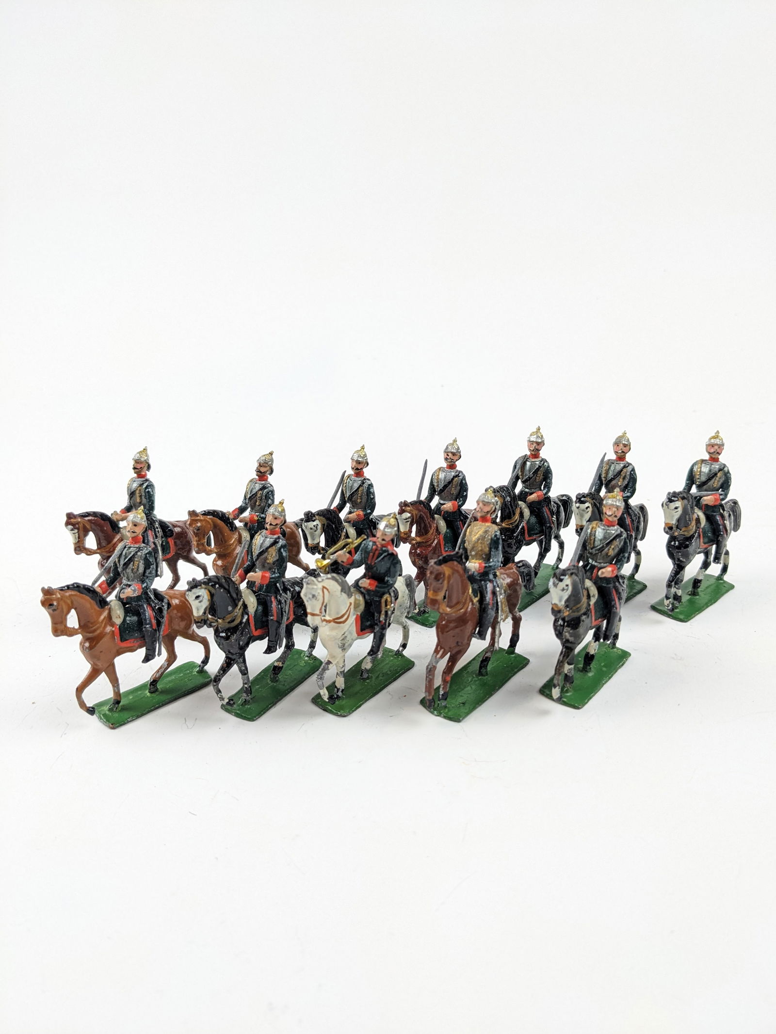Heyde French Guard: 12 Pieces Condition Good-Very Good (3 Swords Broken) No Box