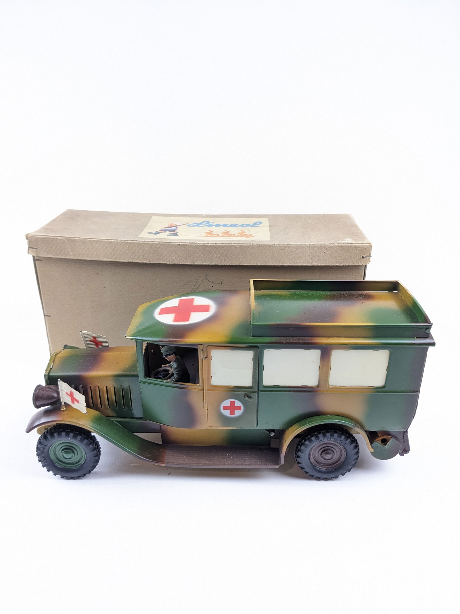 Lineol German Camo Ambulance (1 of 1)