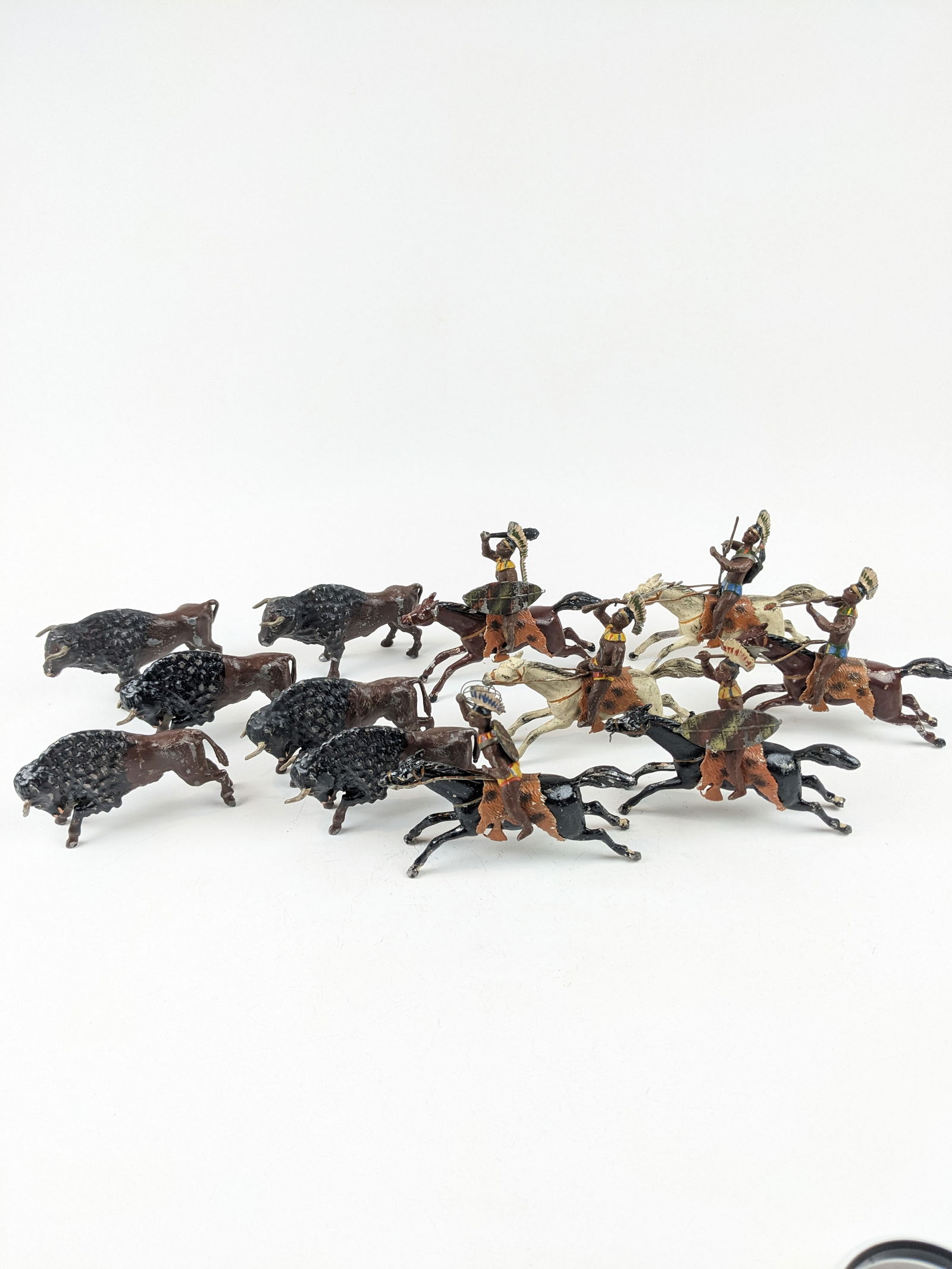 Heyde Indian Buffalo Hunt Large 0 Scale (1 of 1)