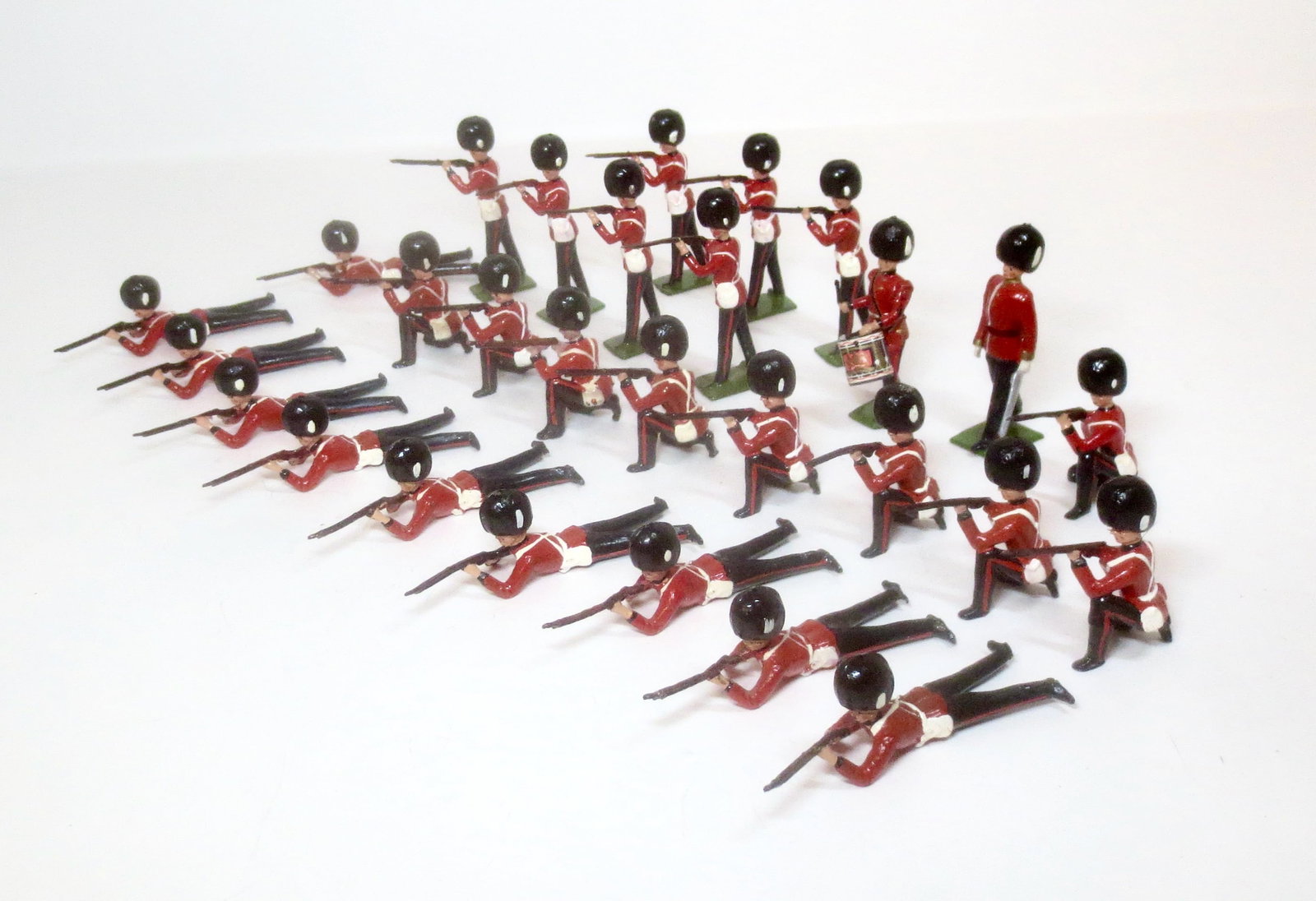 Britains Grenadier Guards Firing (1 of 1)
