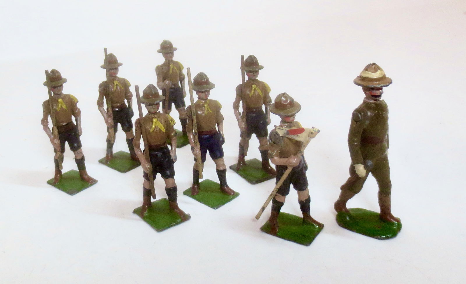 Britains #161 Boy Scouts with Scout Master (1 of 1)