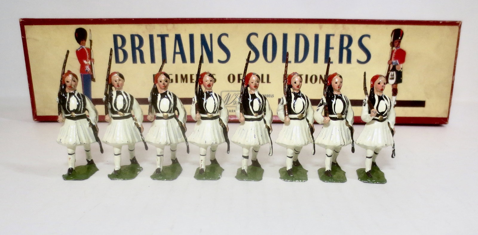 Britains #196 The Evzones: Post war. 8 pieces. Excellent to very good condition. Box excellent.