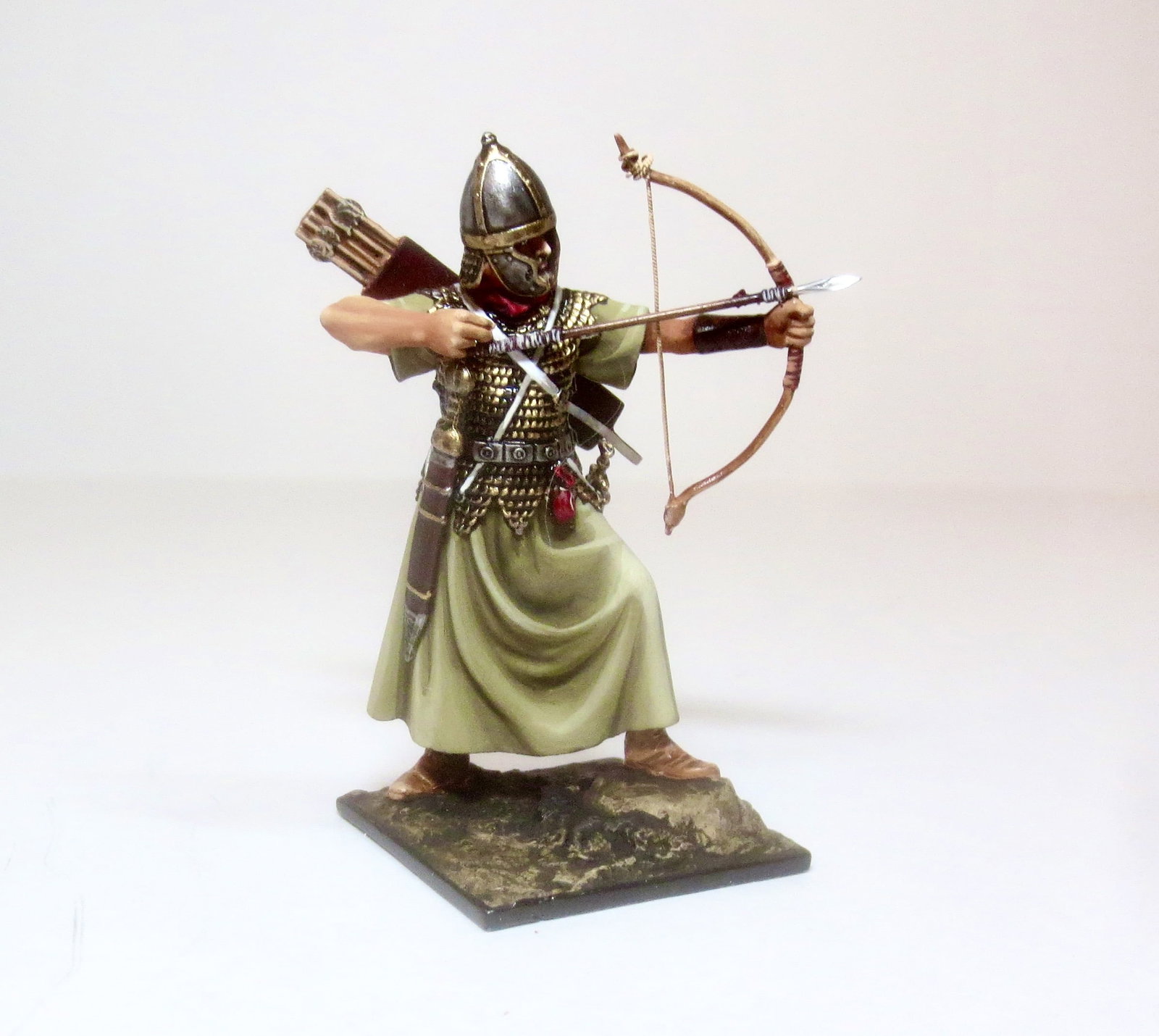 Moscow Collection Bowman Firing Arrow: 1 piece. 54mm scale. Arrow loose. Near mint condition. Unboxed.