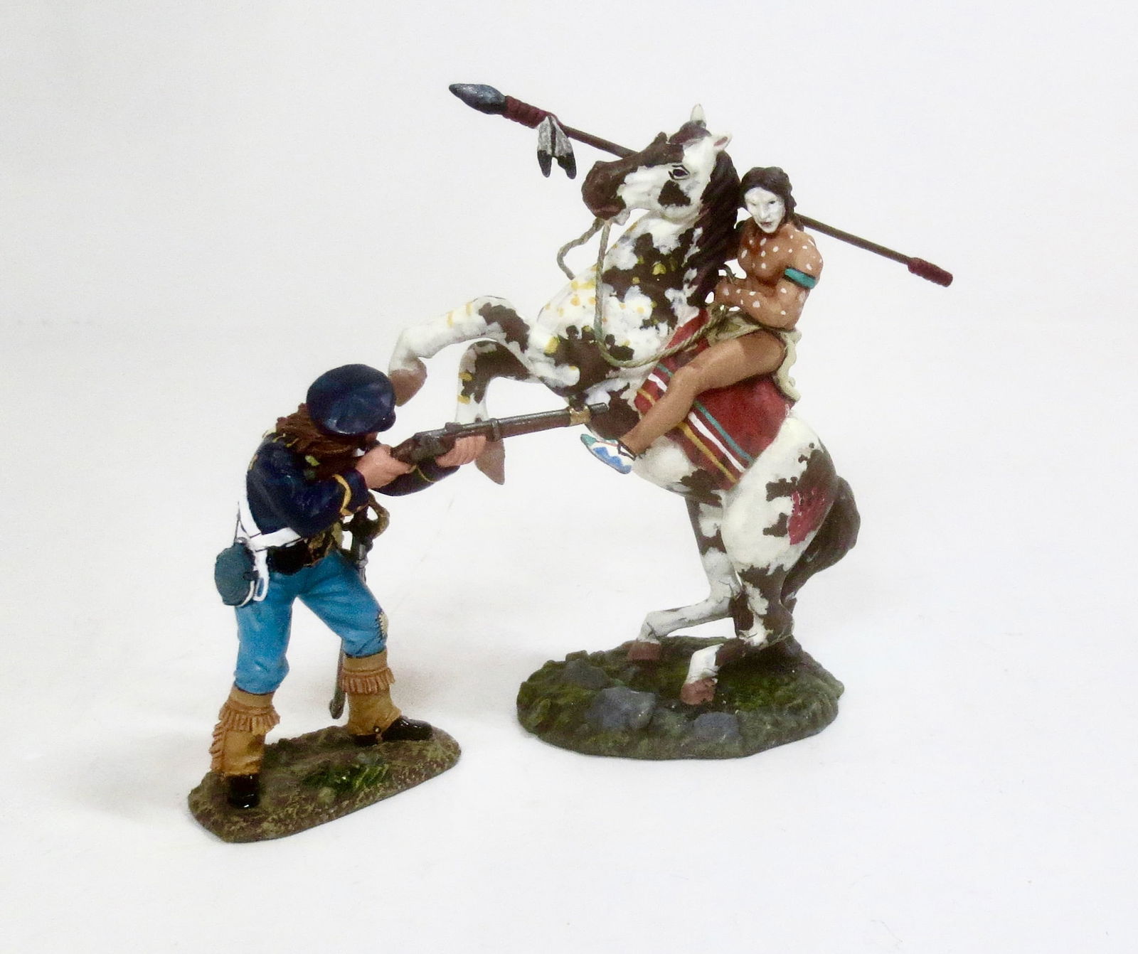 King & Country TRW009 STANDING FIRING DRAGOON (1 of 1)