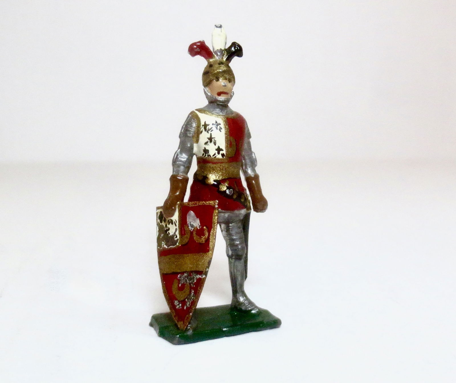 R. Courtenay Standing Knight With Shield: Green base. Good condition.