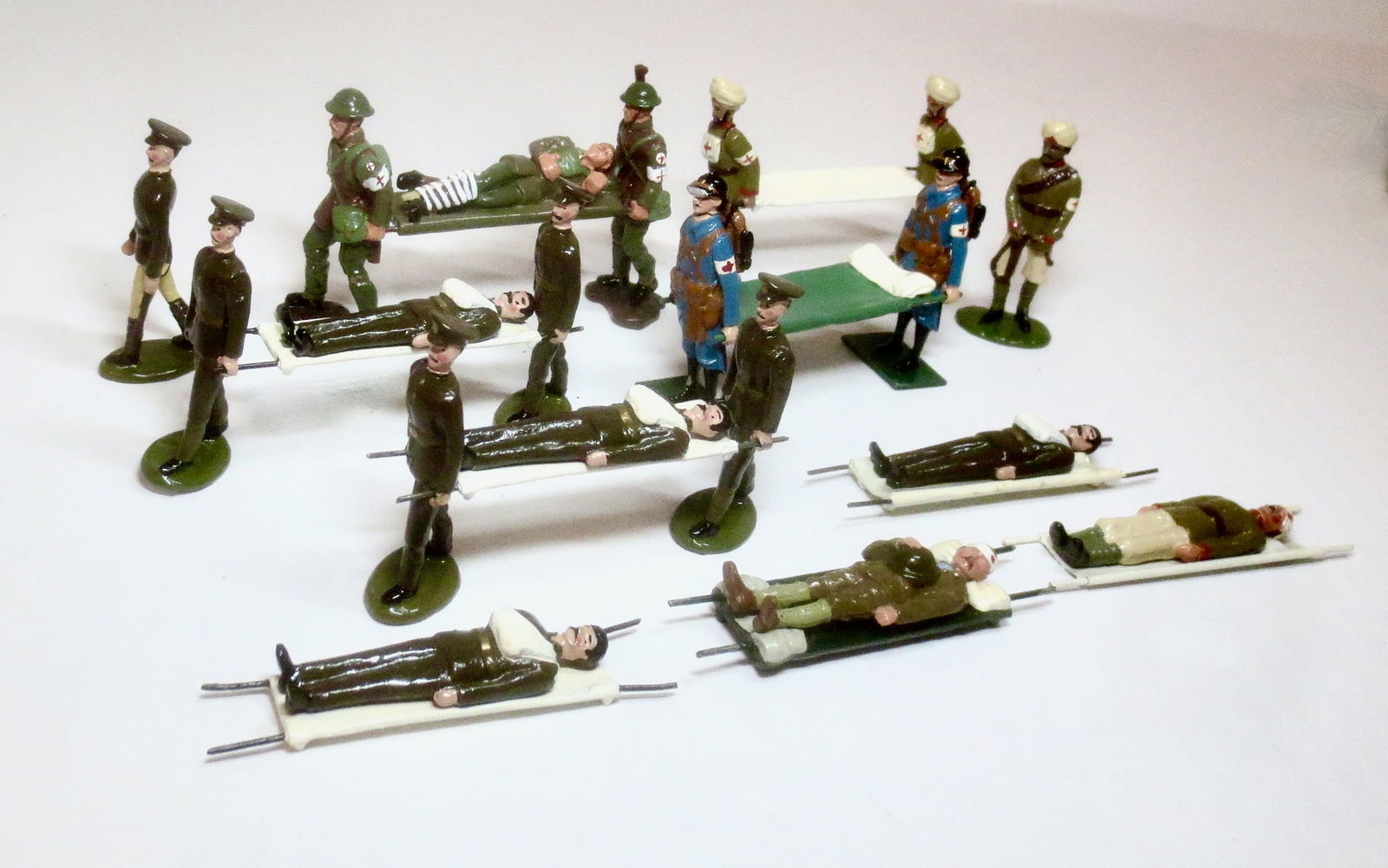 Assorted Modern Makers Medics & Wounded (1 of 1)