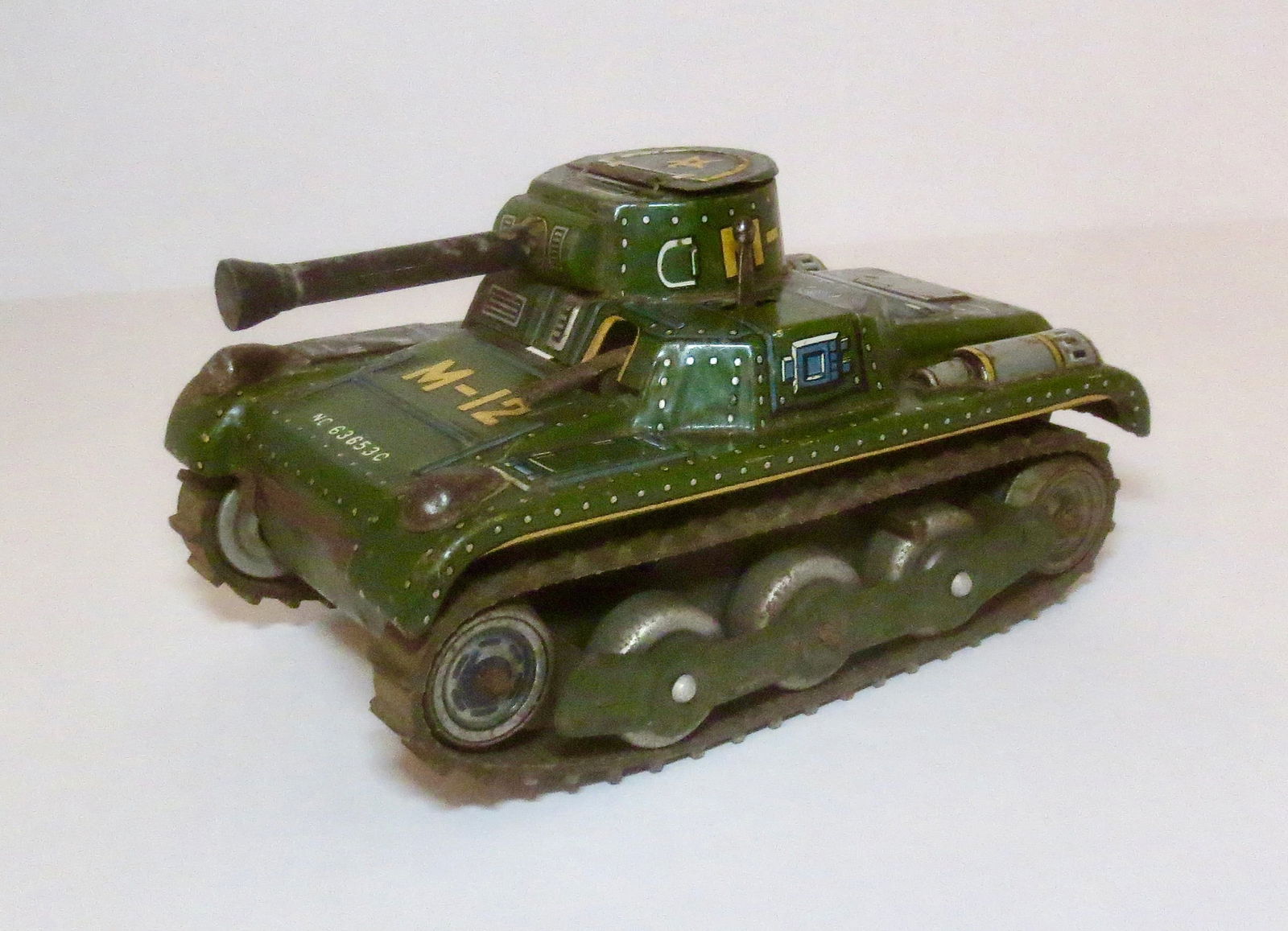 Gama Tin Clockwork M-12 Tank (1 of 4)