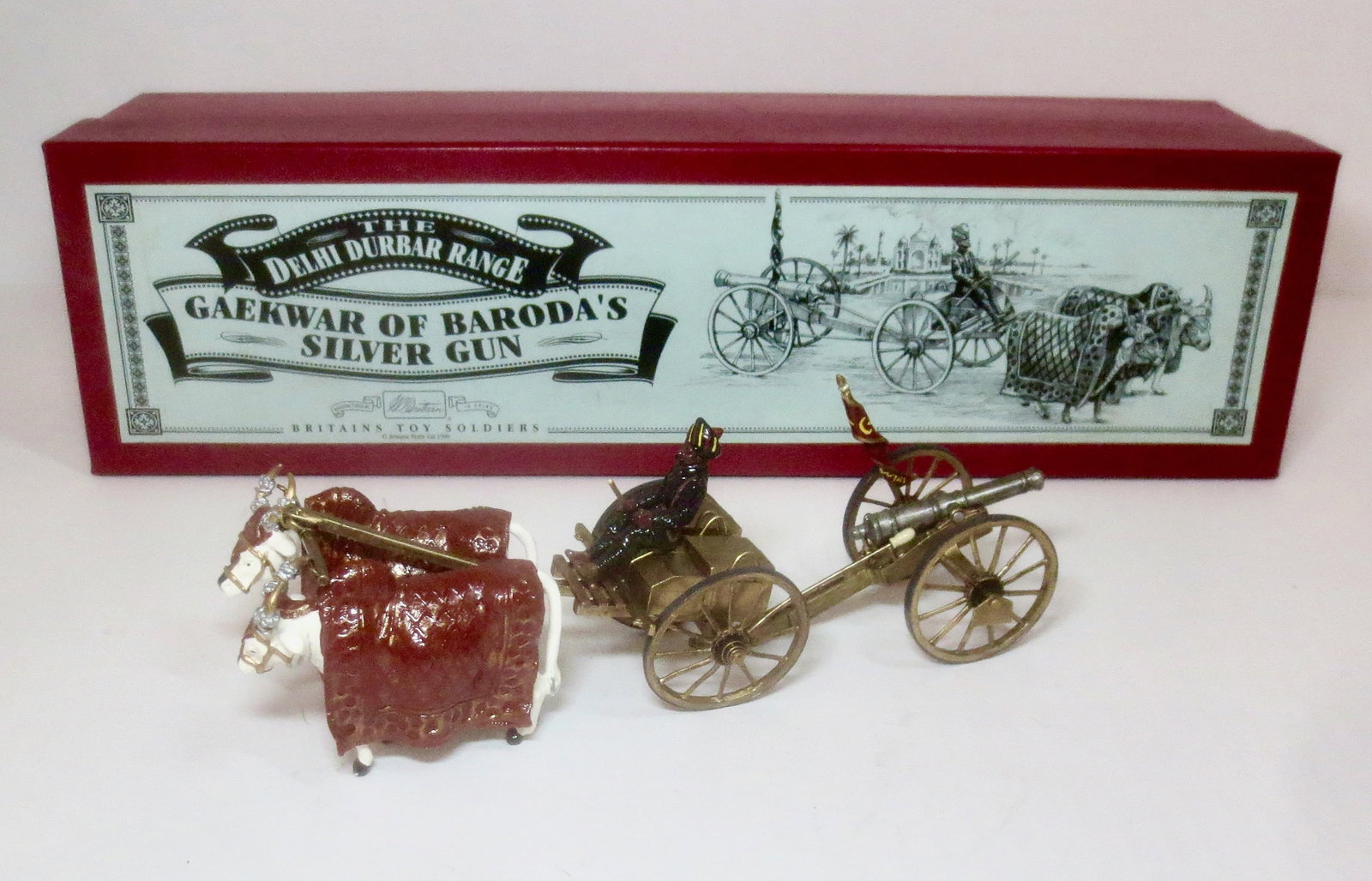 Britains #00141 Gaekwar Of Baroda's Silver Gun: From The Delhi Durbar Range. 5 pieces. Near mint condition. Box excellent.