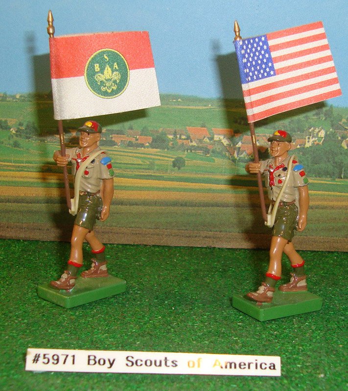 Britains Set # 5971 Boy Scouts of America: with original box. 2 pieces.