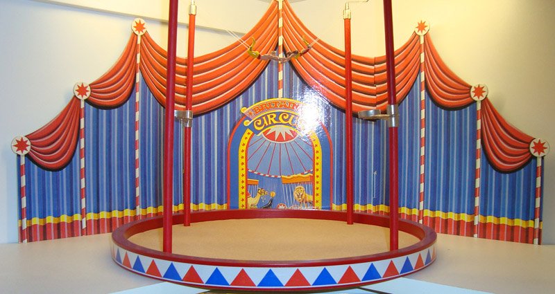 Britains Set # 8665 Trapeze Artists & Diorama: with original box. 11 pieces.