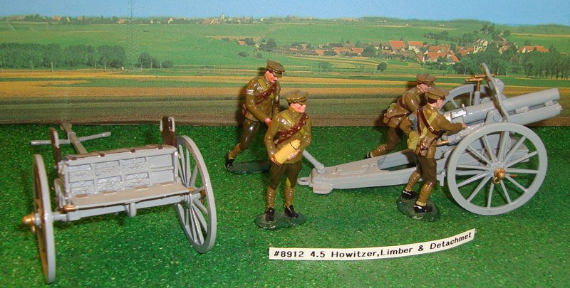 Britains Set # 8912 4.5 Howitzer/Limber/ Crew: with original box. 6 pieces.