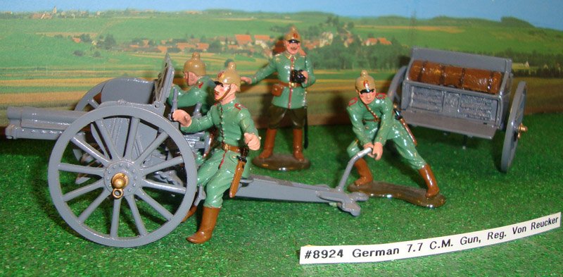 Britains Set # 8924 German 7.7 / Gun / Limb/ Crew,
