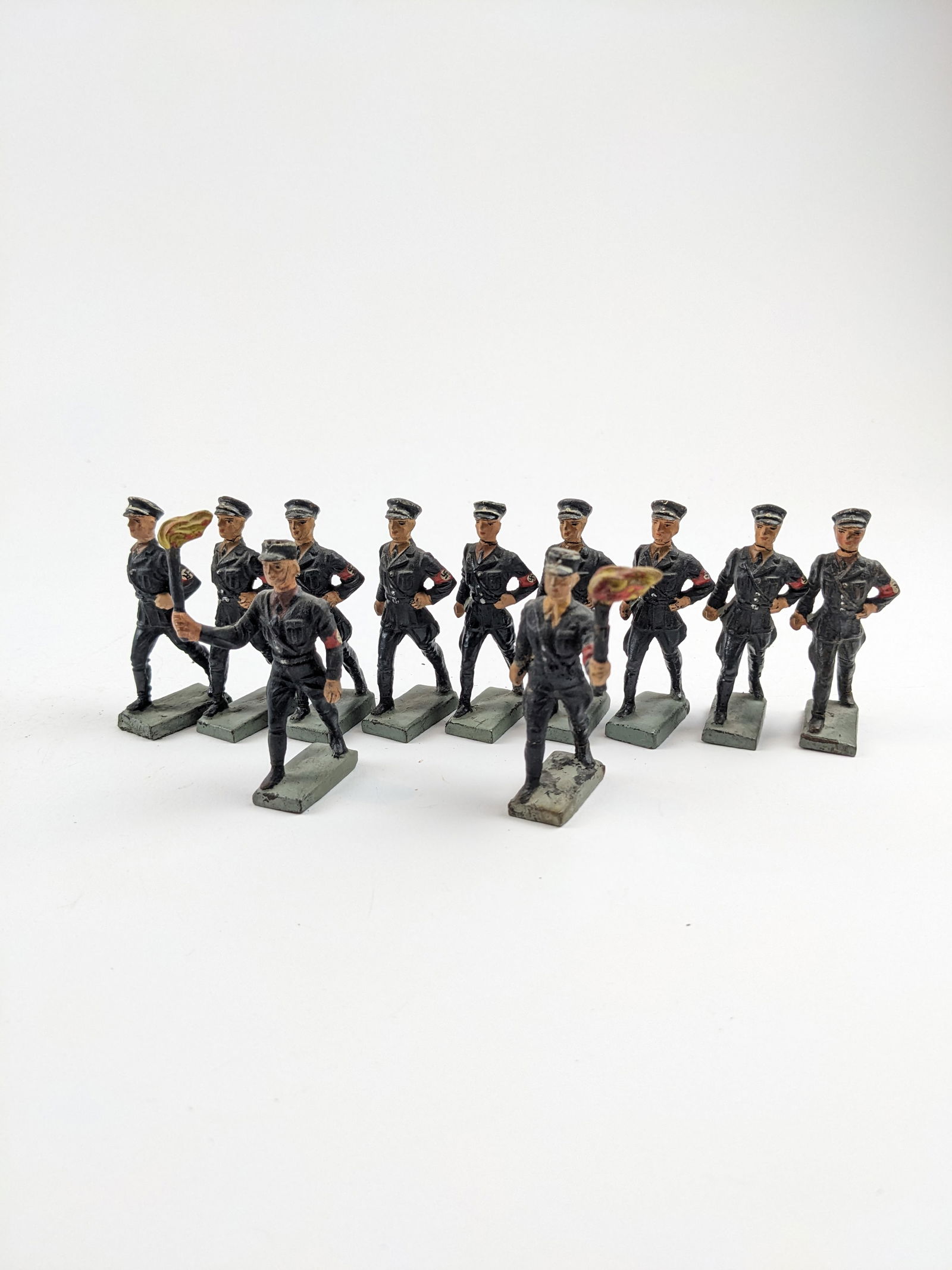 Lineol SS Marching And With Torches 7cm (1 of 1)