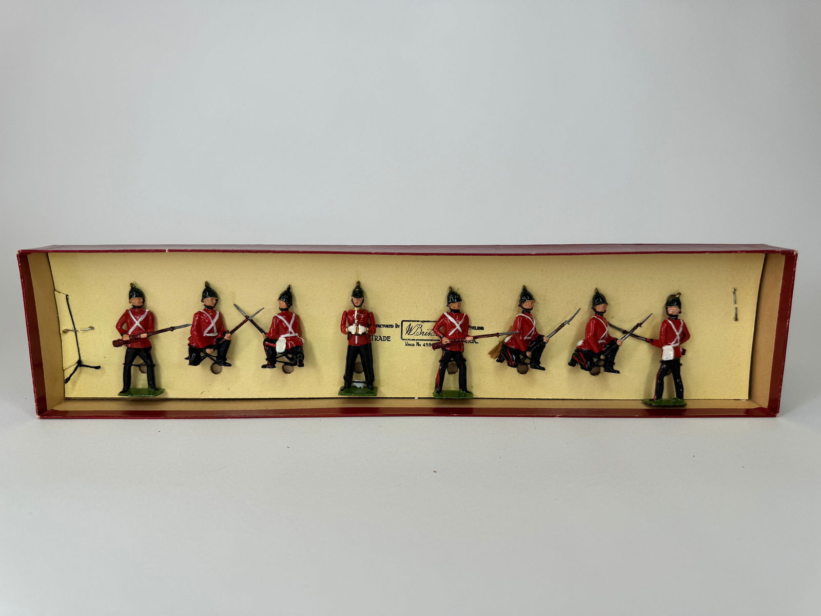 Britains No 17 Sommerset Light Infantry: Post war. 8 pieces. Excellent condition with original tie card. Box very good with missing end label.