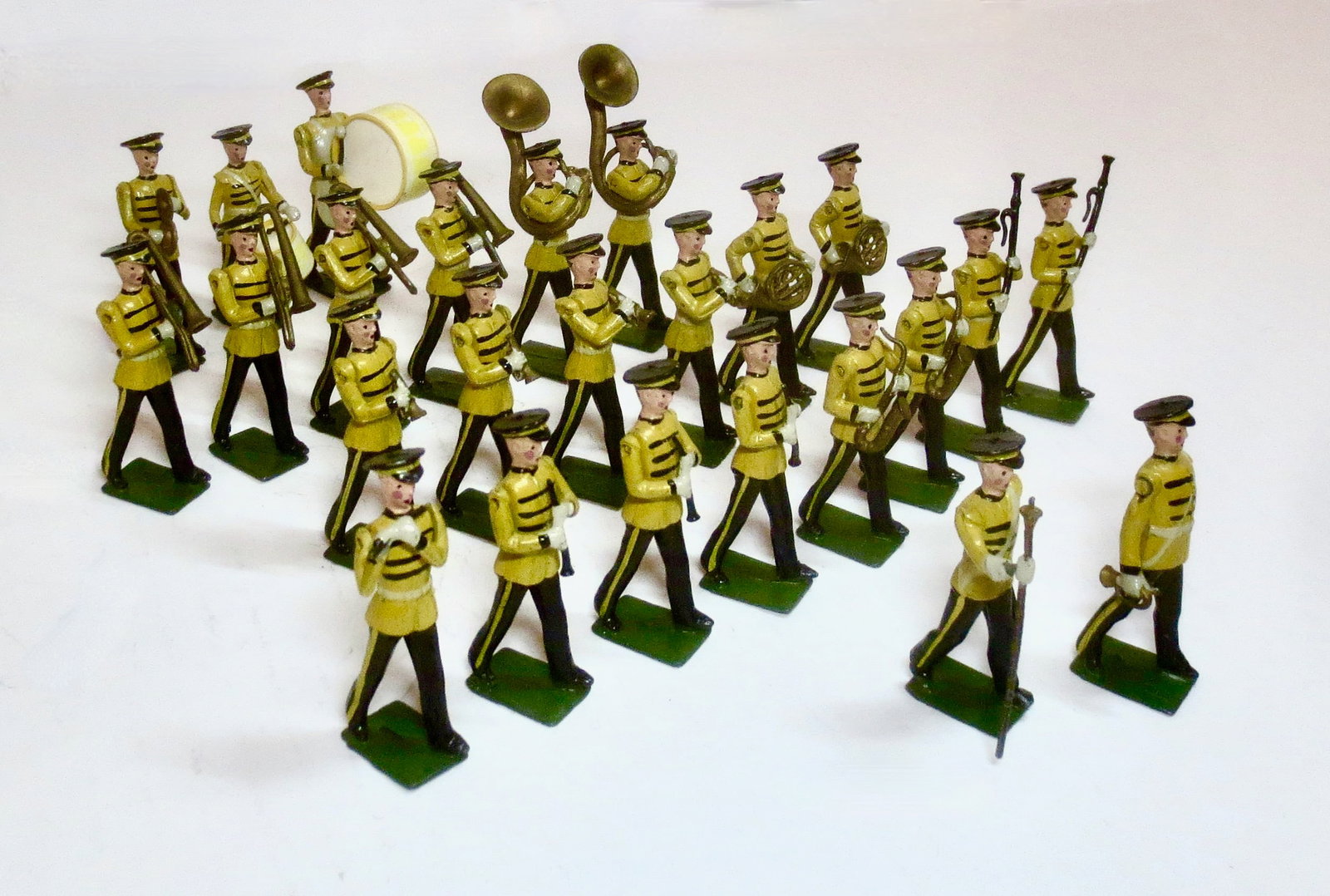 Britains #9478 United States Military Band: Scarce set. Produced 1962-1963 only. 25 pieces. Excellent condition (Band Leader's Mace is loose). Unboxed.