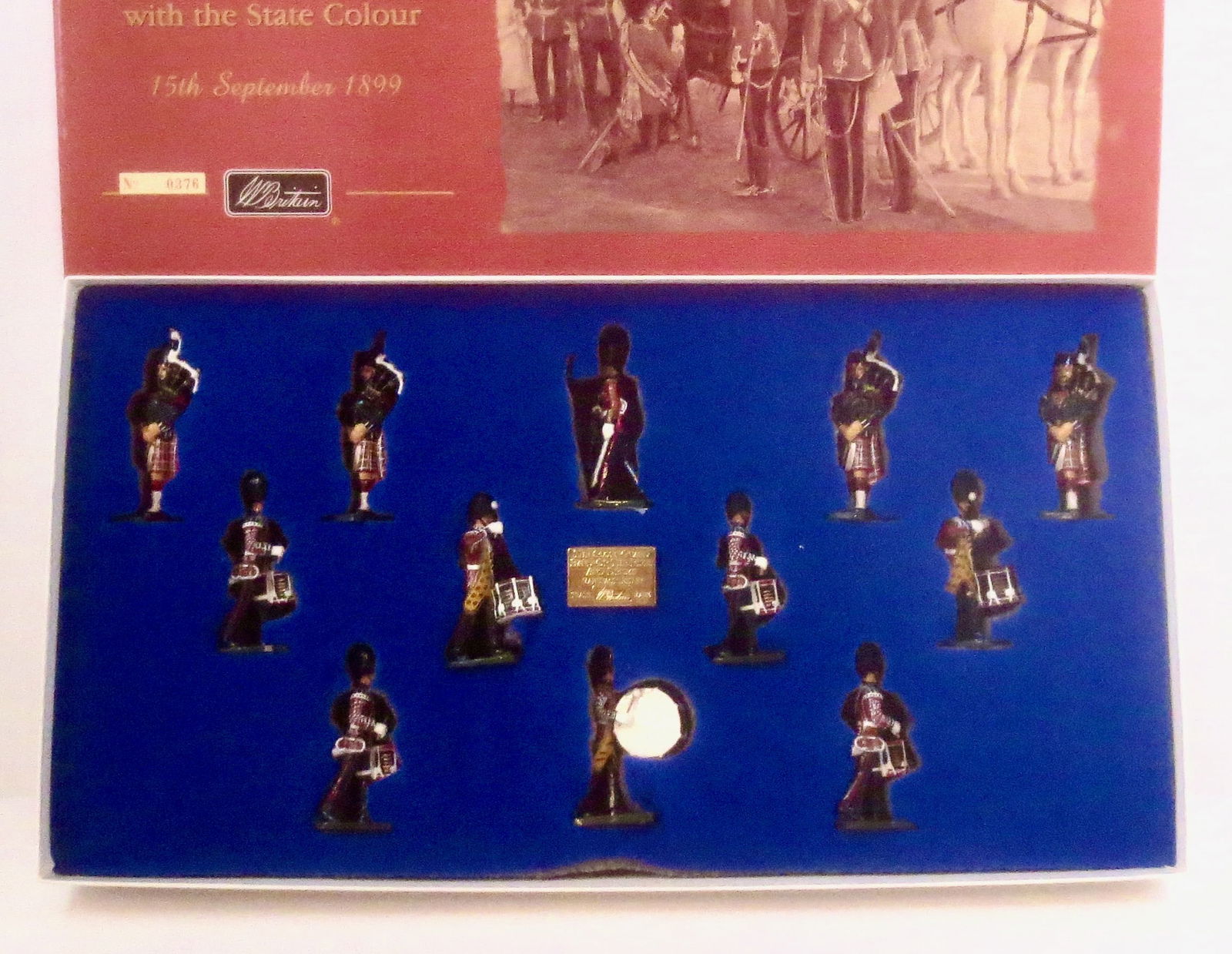 Britains #00214 Band of The Pipes & Drums 1899: Limited Edition set exclusive to The Guards Toy Soldier Centre. 12 pieces. Mint condition. Box mint with outer sleeve.