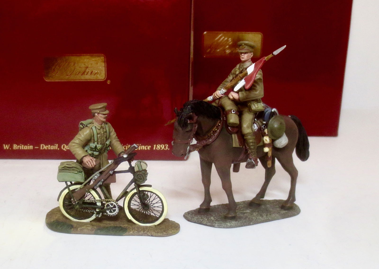 Britains #23084 British Infantry Pushing Bicycle (1 of 1)