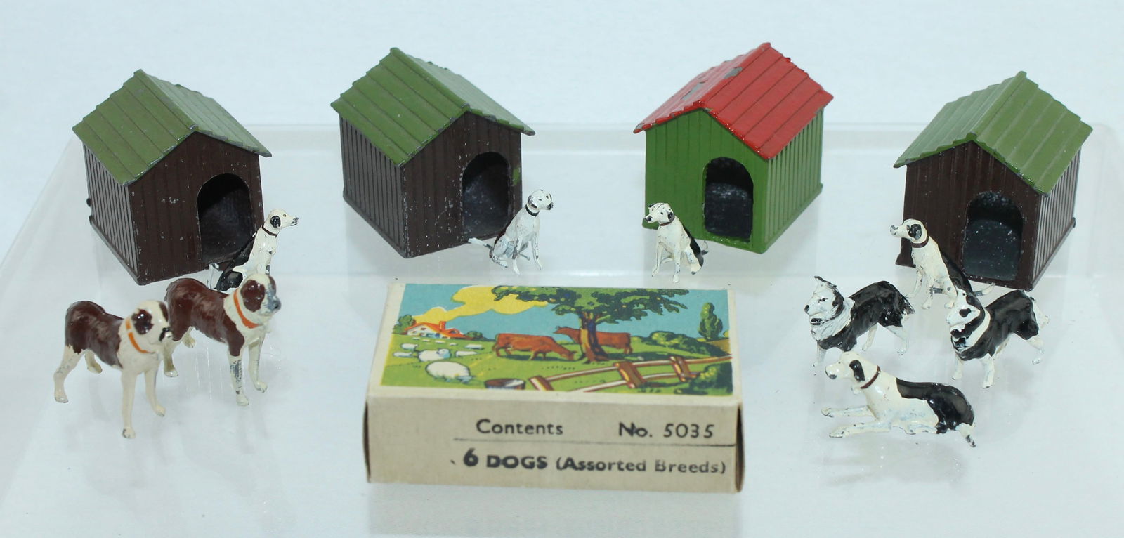 Britains Lot of Dogs and Kennels (1 of 3)