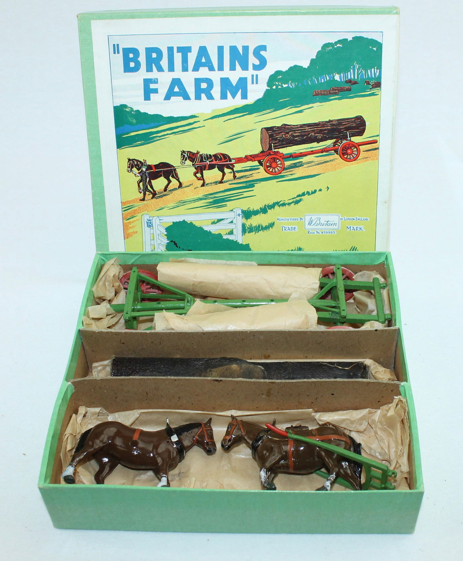Britains Set 12-F Farm Timber Carriage (1 of 4)