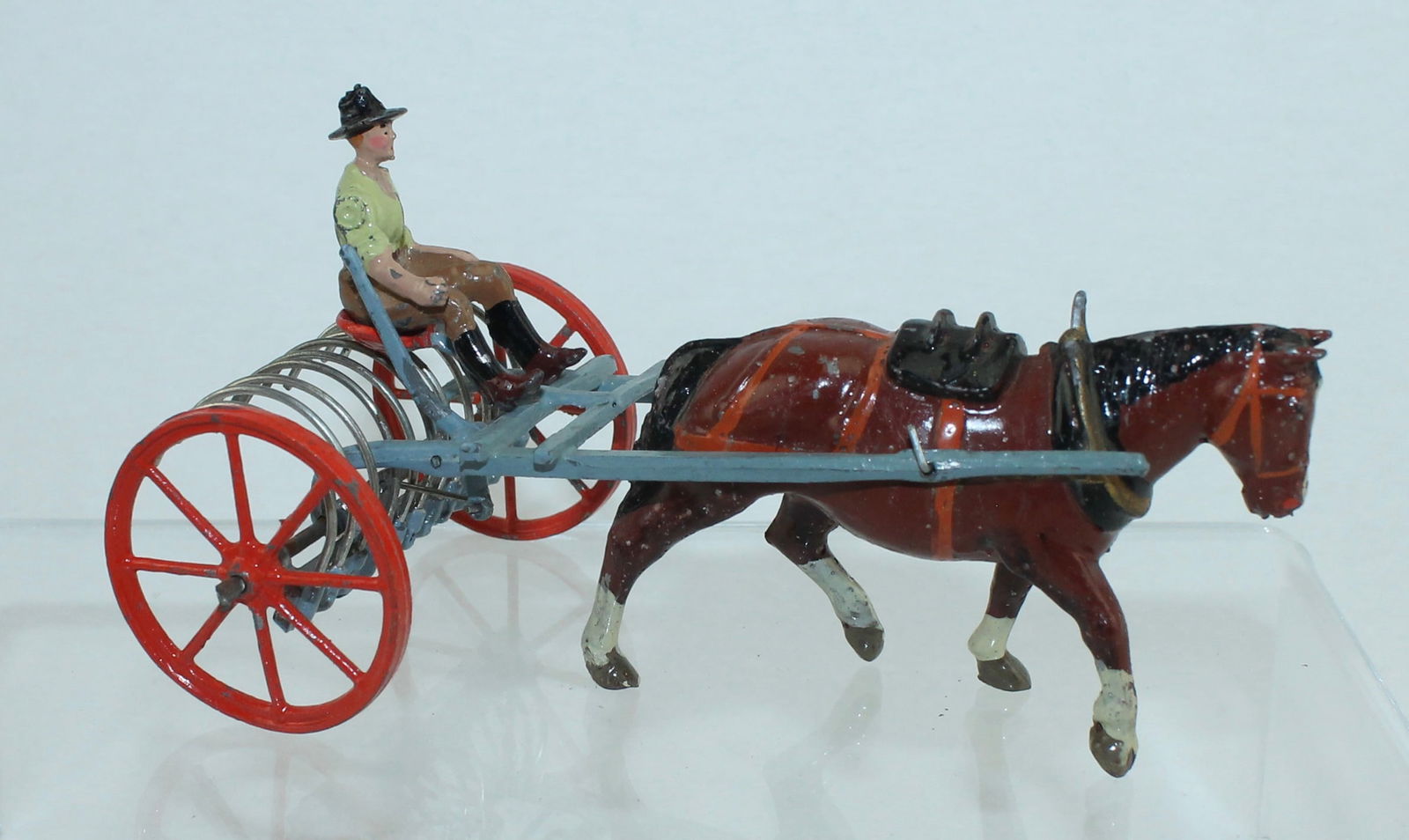 Britains Set 8-F Farm Rake with Driver, Horse (1 of 2)