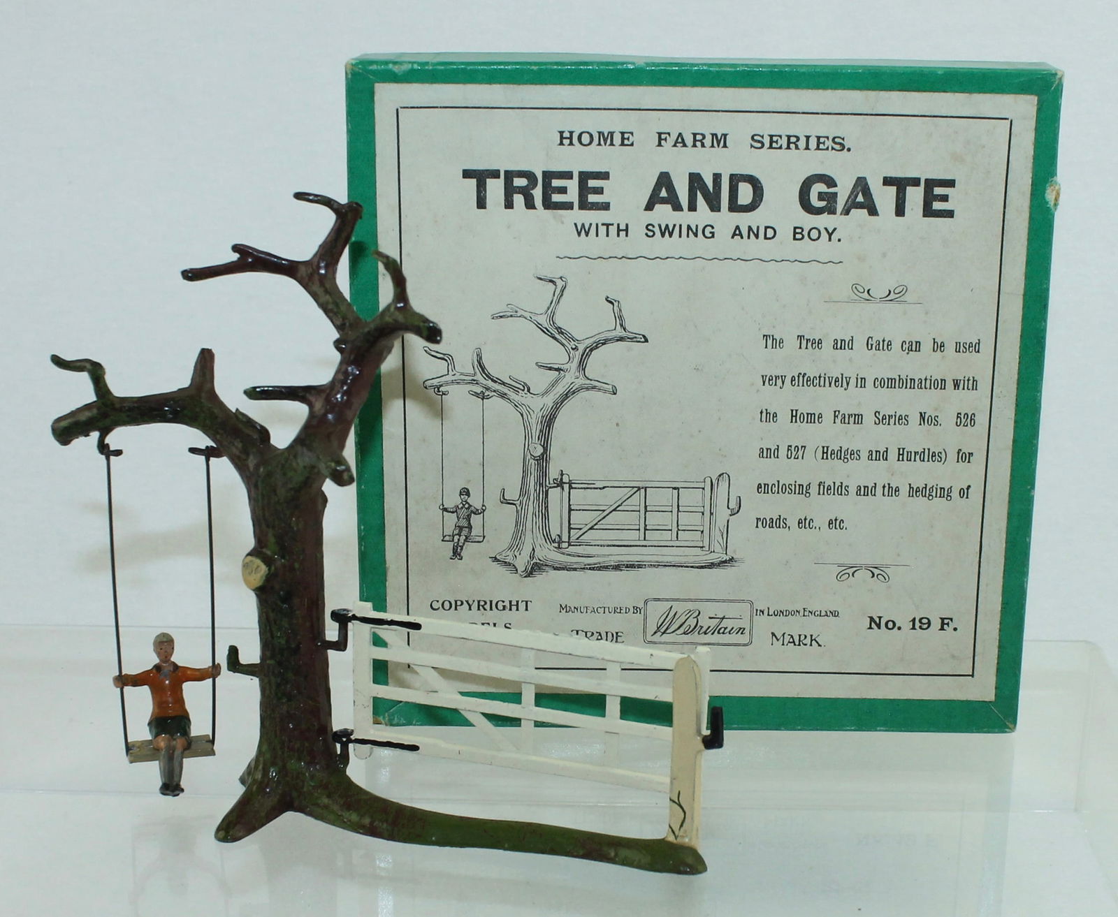 Britains Set 19-F Tree with Gate, Boy on Swing (1 of 3)