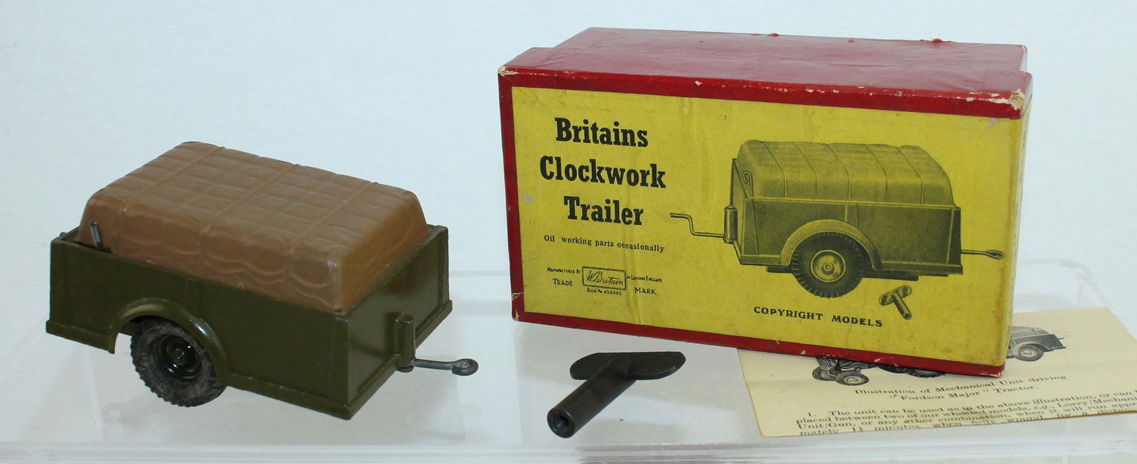 Britains Set 2041 Military Clockwork Trailer. (1 of 4)