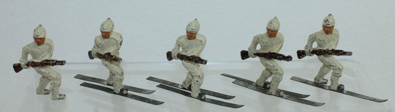 Grey Iron Lot of Dimestore Ski Troops (1 of 2)