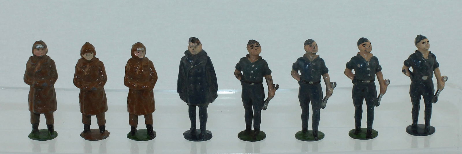 Johillco Lot of Aviators: Lot include Mechanics and Pilots. 8 Pieces. Condition Very Good. No Box.