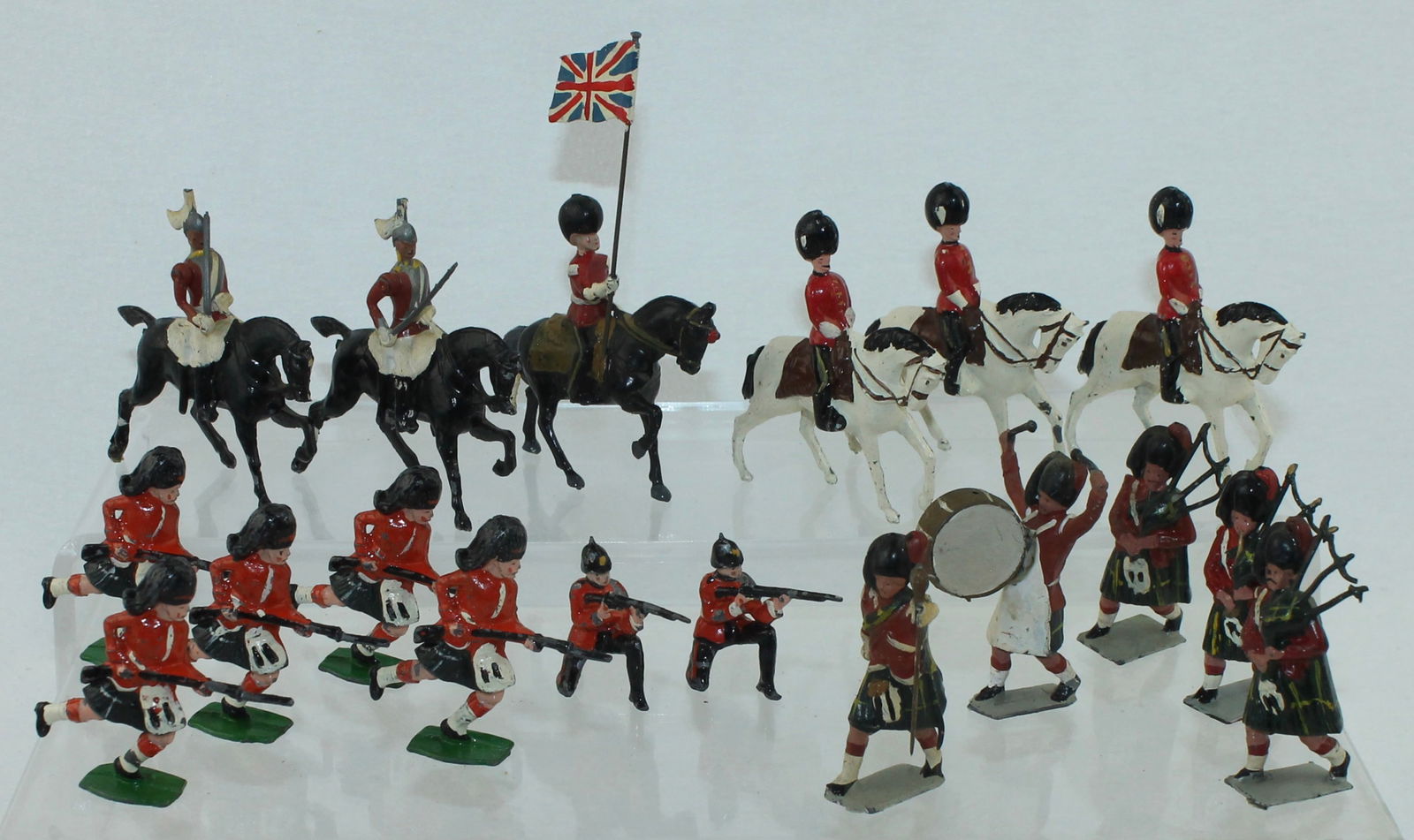 Johillco Lot of  Guards and Highlanders (1 of 2)