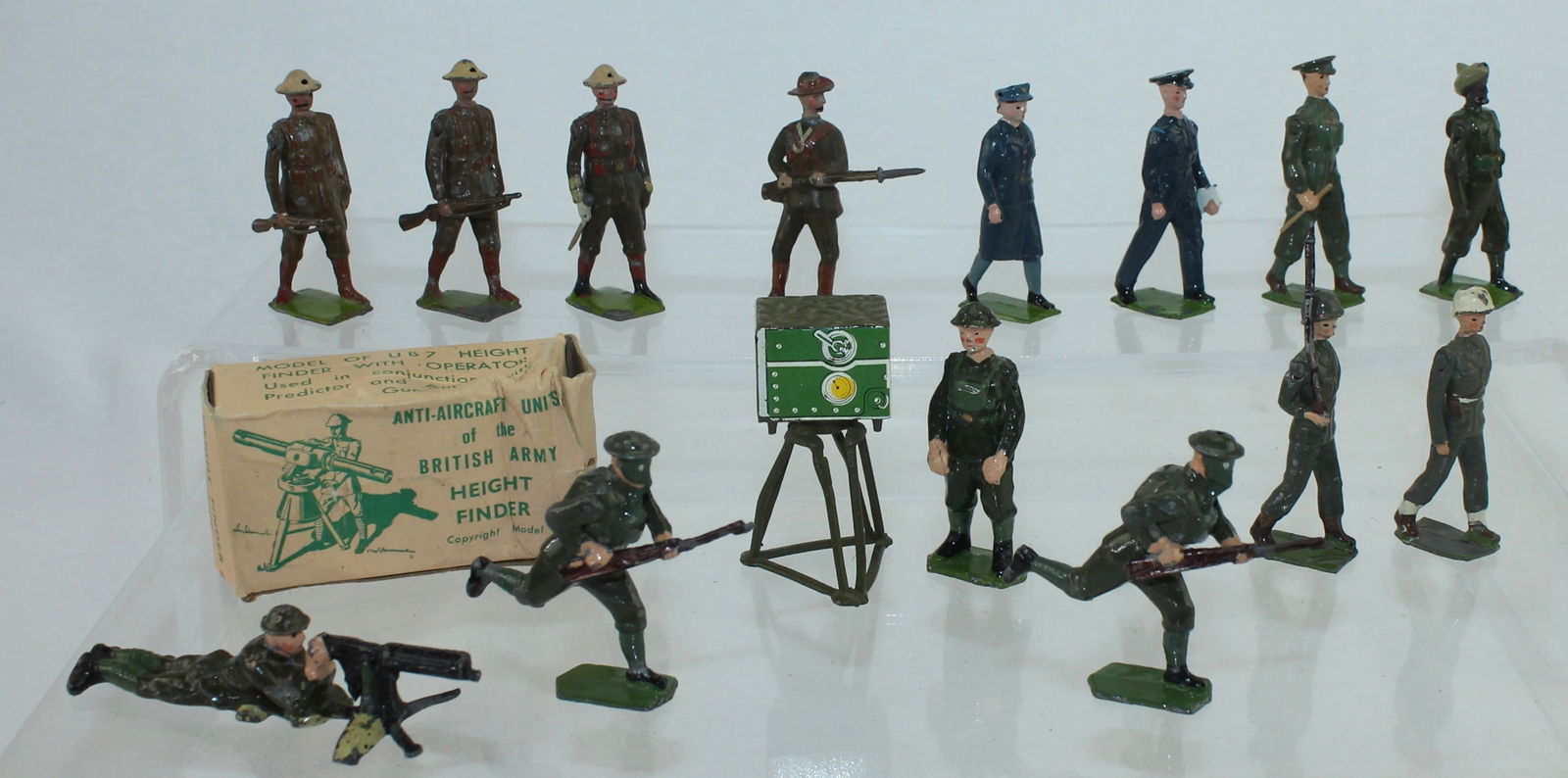 Britains Lot British Infantry Marching (1 of 1)