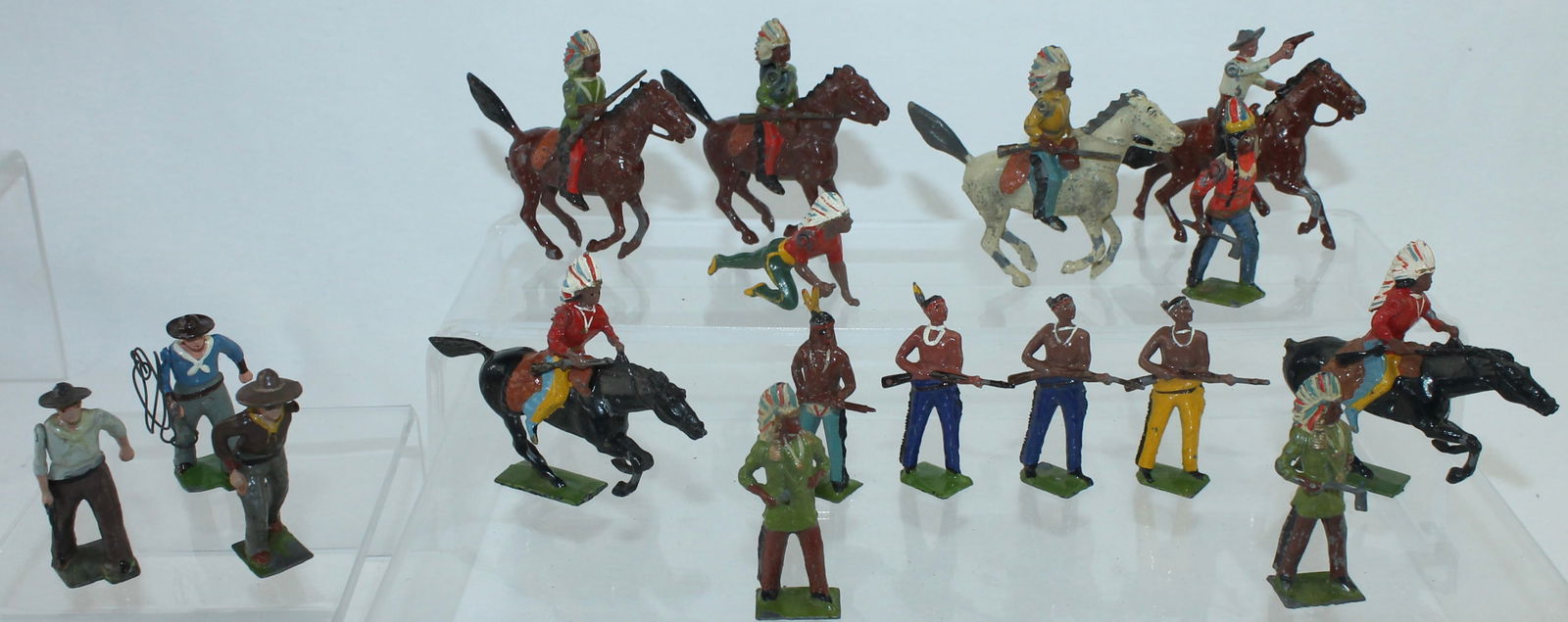 Britains Lot North American Indians Cowboys (1 of 1)
