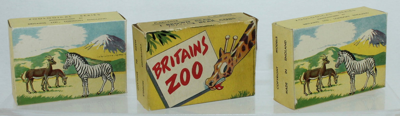 Britains Lot of Zoo Picture Packs: Lot includes 2 of Set 9005 Bear and Cubs and 1 of Set 9007 Polar Bears and Penguin. 9 Pieces. Condition Excellent. Boxes Good.