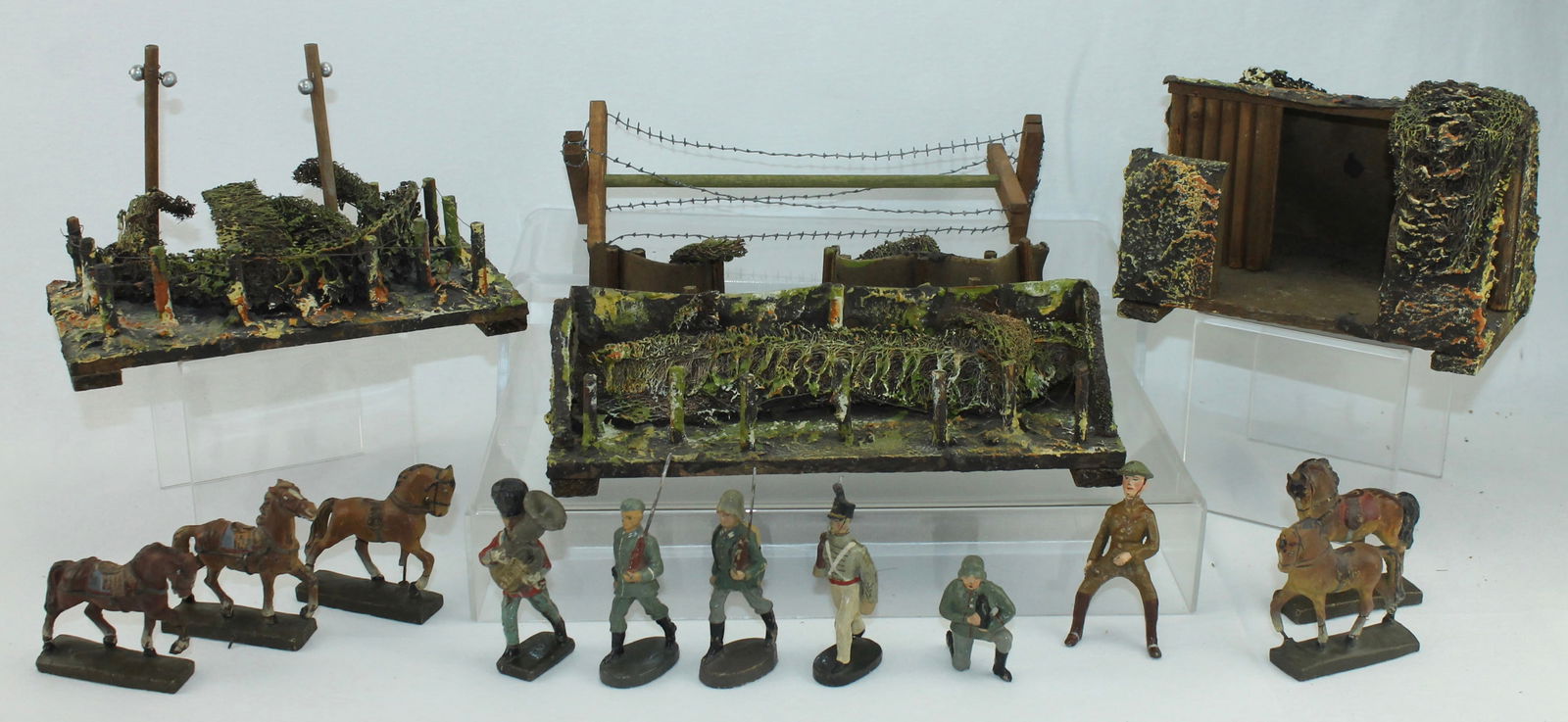 Lot of Composition Scenic Elements and Figures (1 of 4)