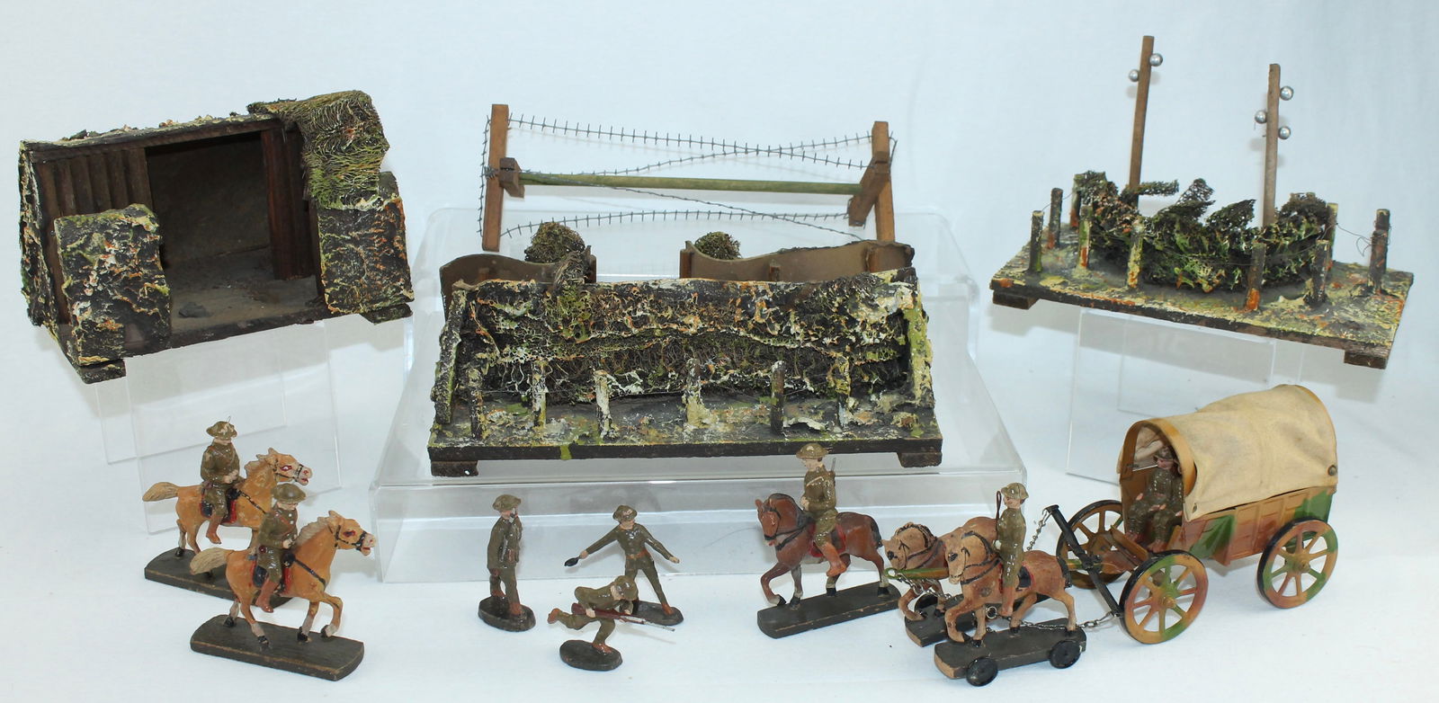 Lot of Composition Scenic Elements and Figures (1 of 3)