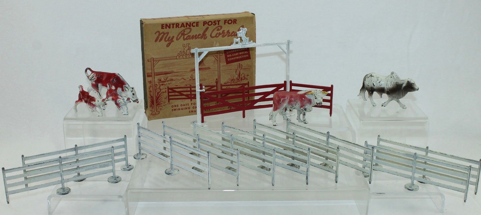 Manoil Set C2 Entrance Gate and Fencing (1 of 3)