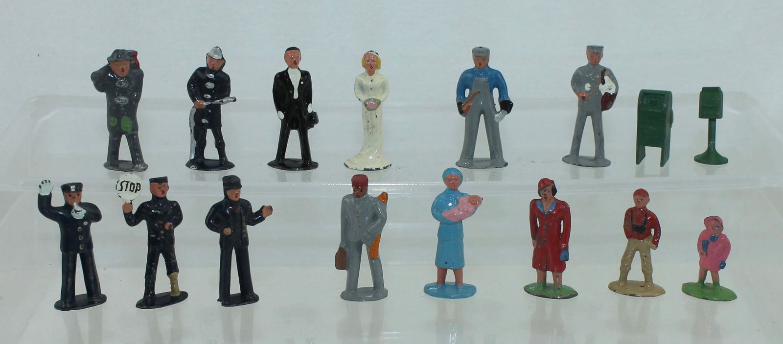 Barclay Lot HO Scale Civilians (1 of 1)