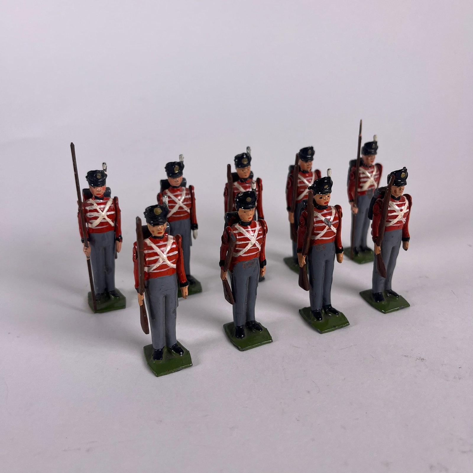 Britains Fort Henry Guard: Post war. 9 pieces. Condition very good with one figure missing rifle tip. Unboxed.