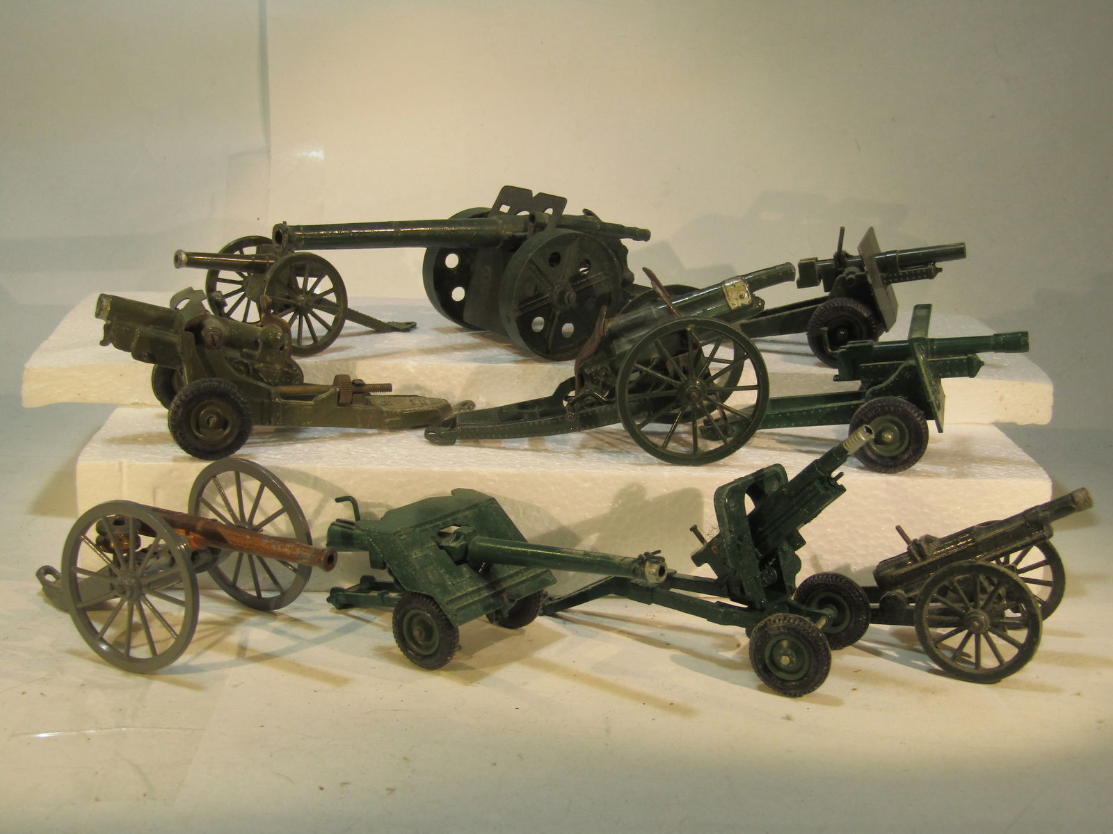 Britains Cannon Assortment (1 of 2)