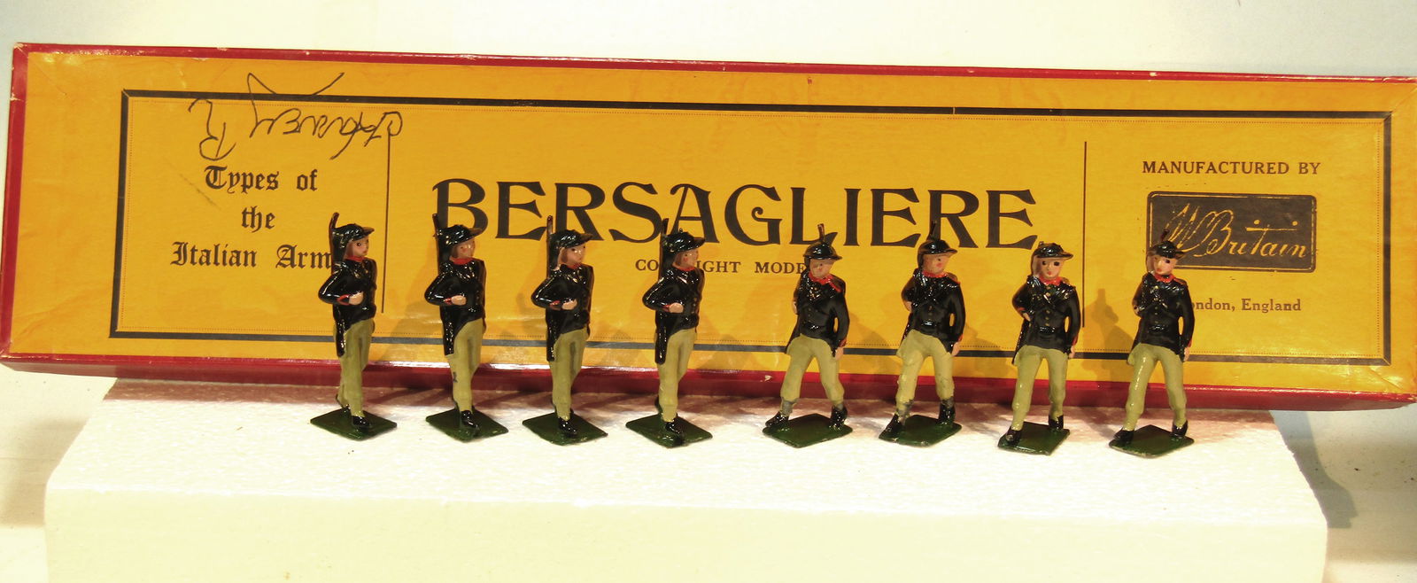 Britains No 169 Italian Bersagliere (1 of 3)