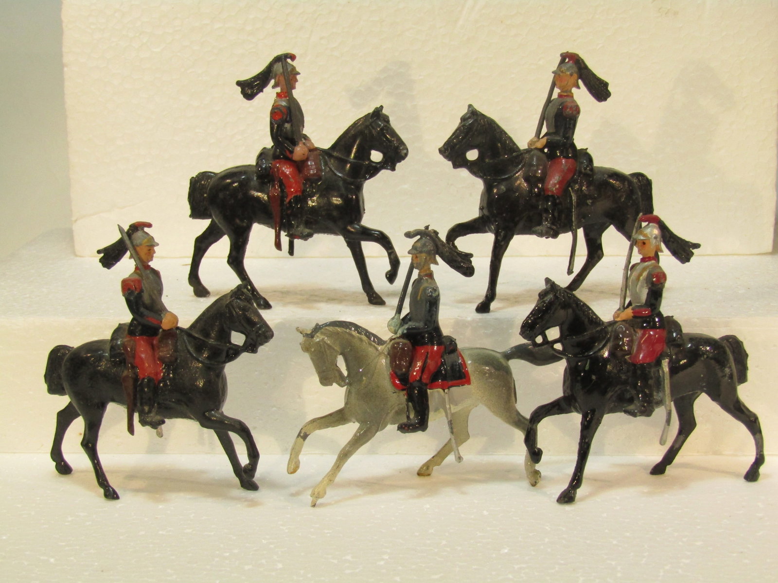 Britains No 148 French Cuirassiers: Britains Ltd. # 148. French Cuirassiers. Post war paint. 5 pieces w/officer. 1948-66. Condition Good. Unboxed.