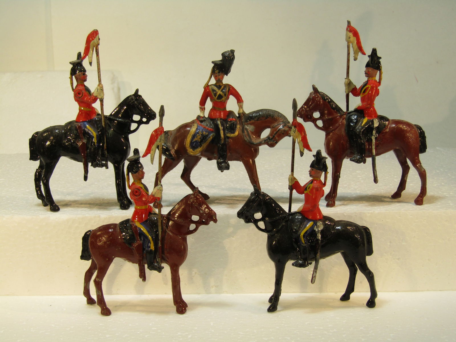 Britains No 33 16th Lancers at the Halt (1 of 2)