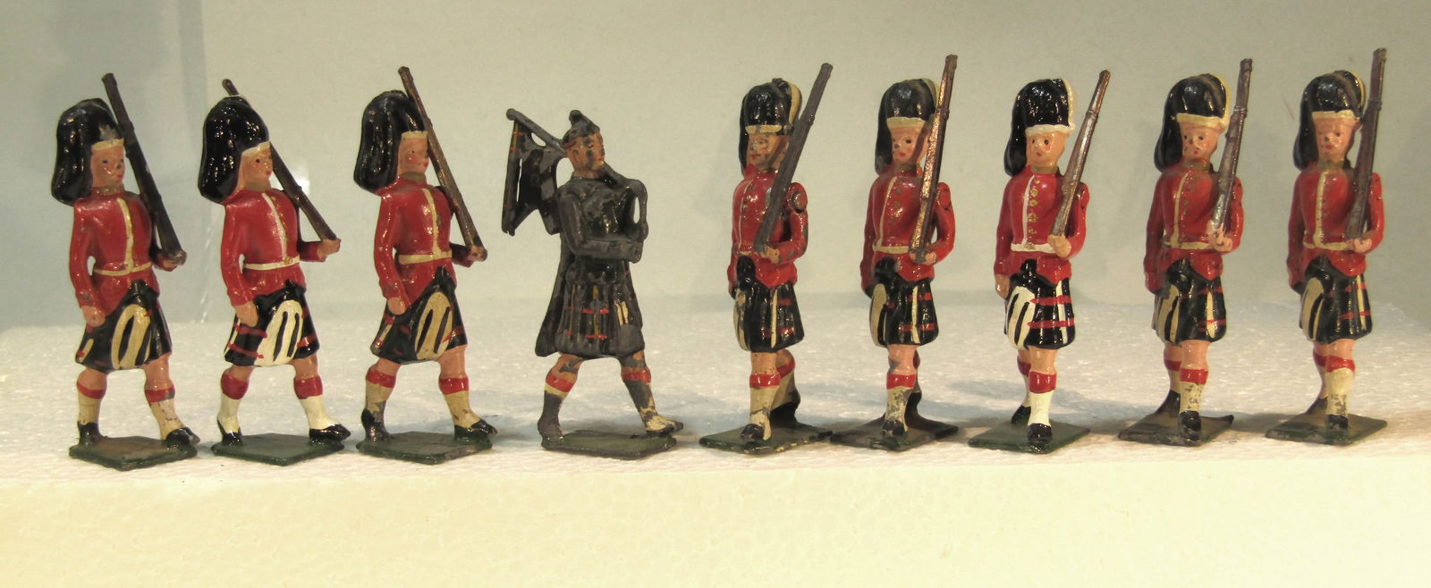 Britains No 112 Seaforth Highlanders (1 of 2)