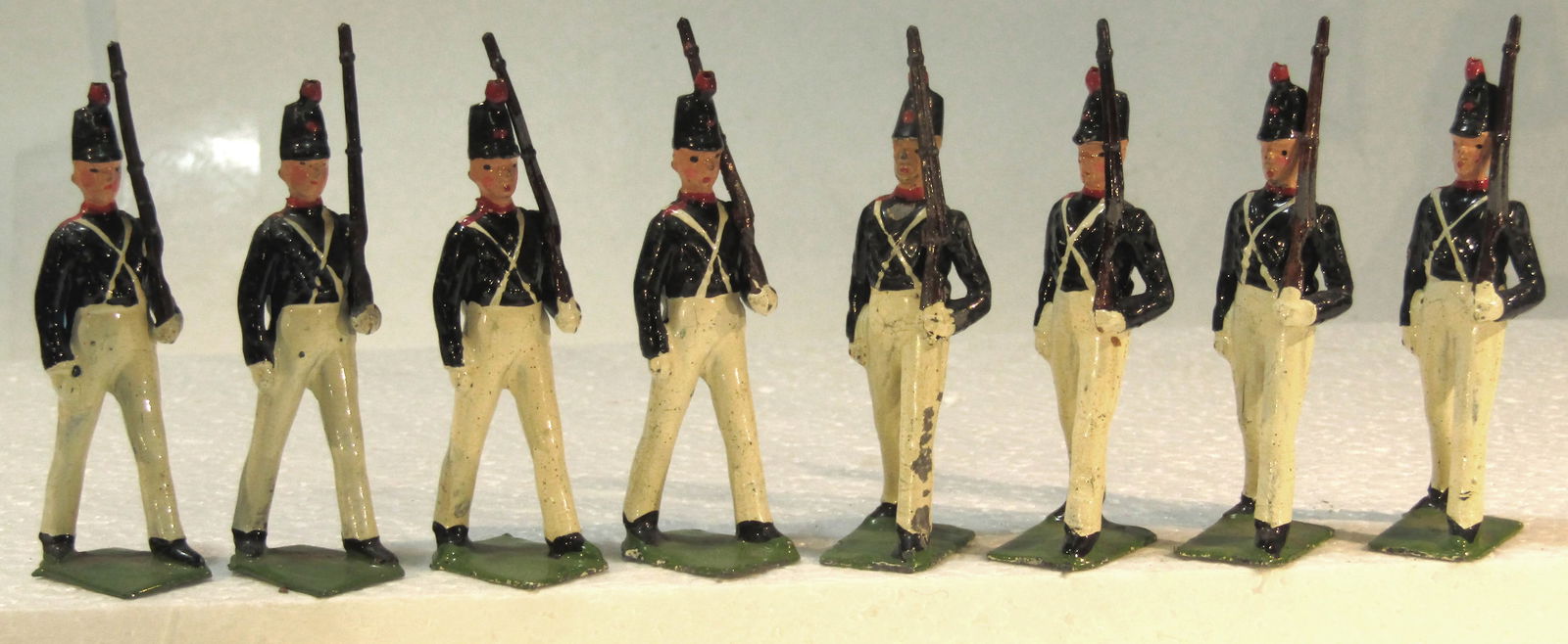 Britains No 221 Urguayan Military Cadets: Britains Ltd. # 221. Uruguayan Military School Cadets. 8 cadets in tall shakos, marching. 1948-52. Condition Very Good. Unboxed.