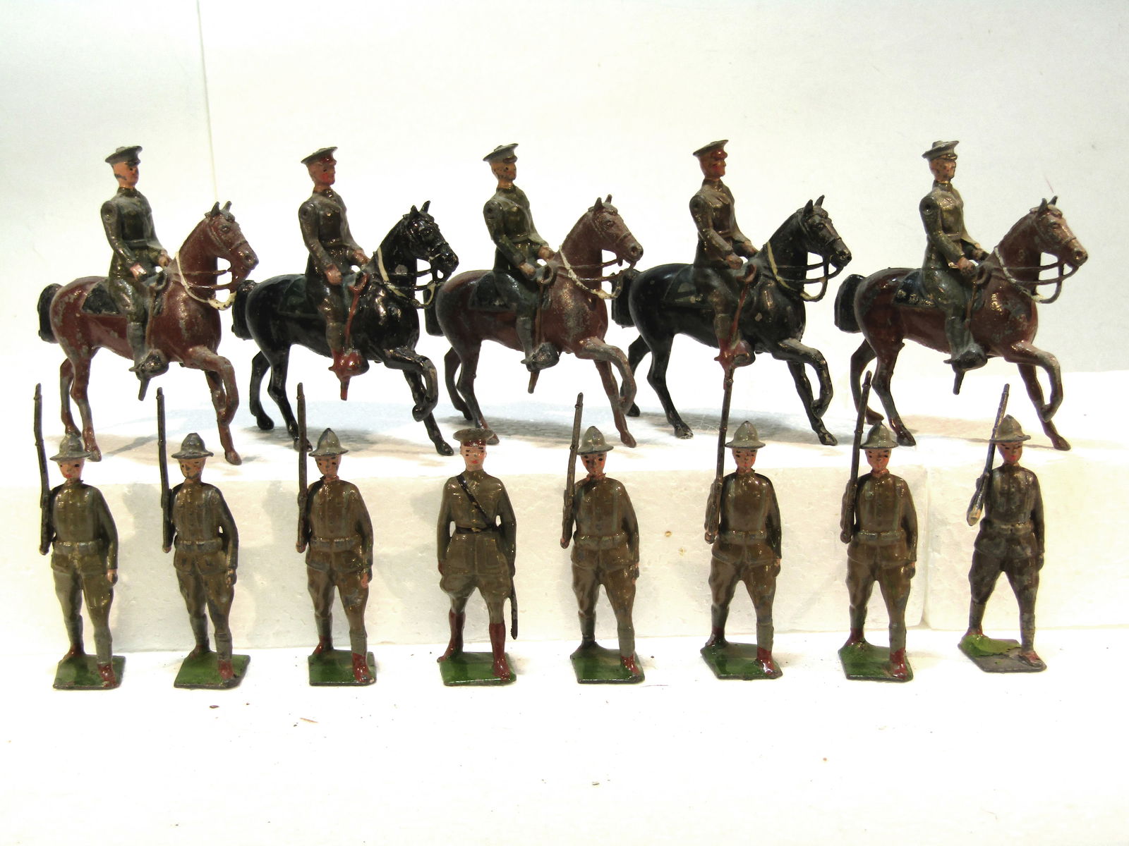 Britains No 267 U.S. Infantry and Cavalry (1 of 2)